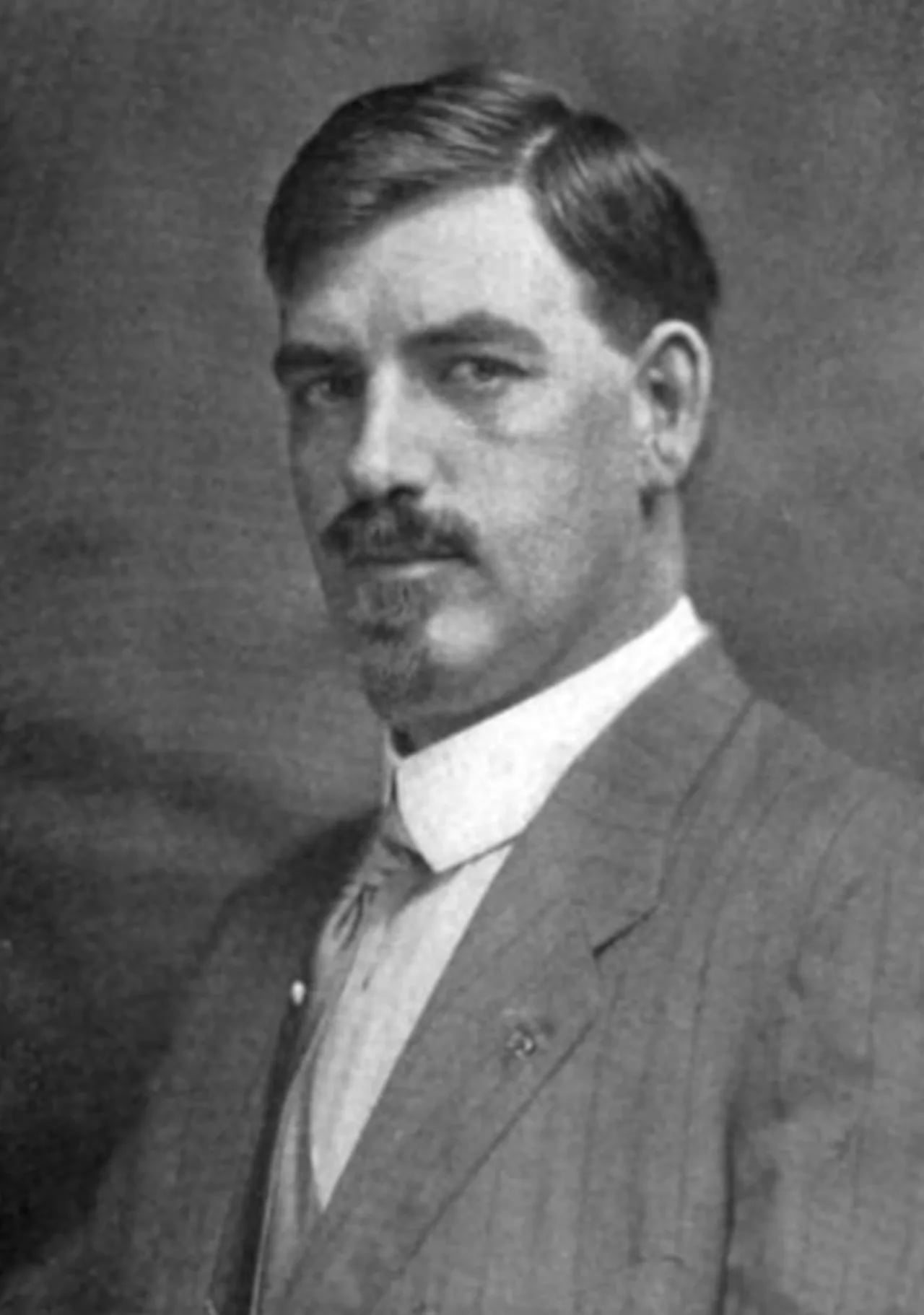 Portrait of Carl Harry Claudy (1879–1957) – memorial page