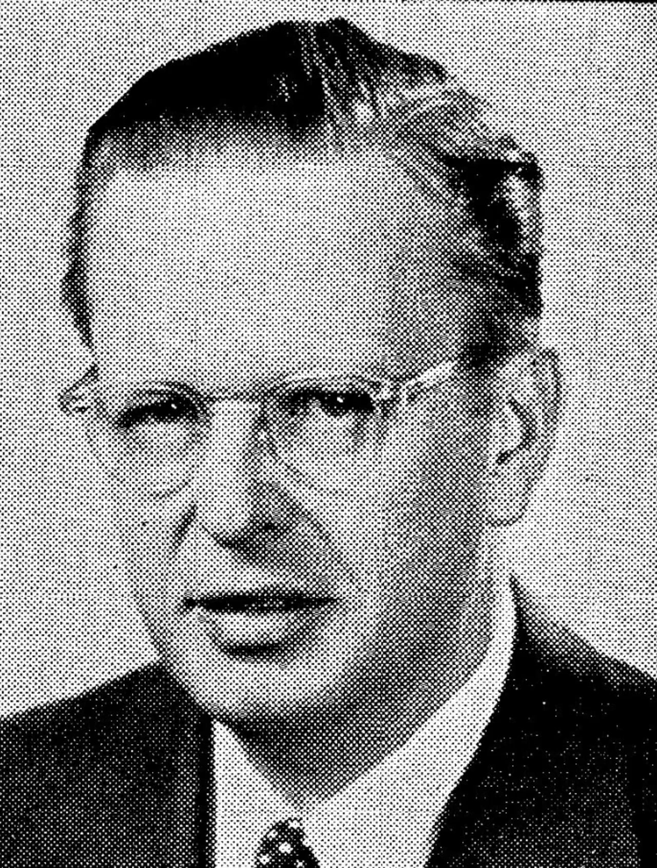 Portrait of Carl W. Thompson (1914–2002) – memorial page