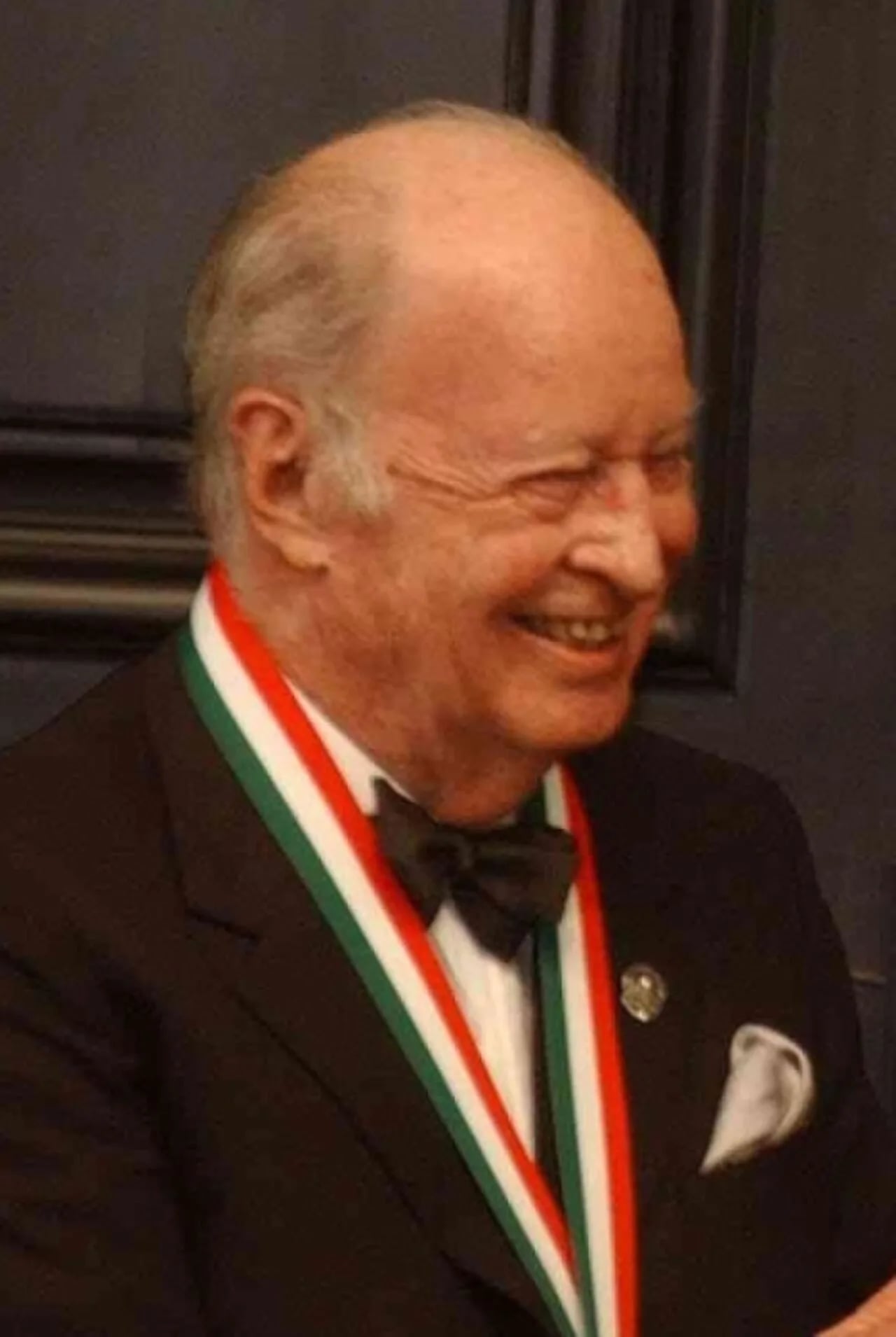 Portrait of Carlos Canseco (1921–2009) – memorial page