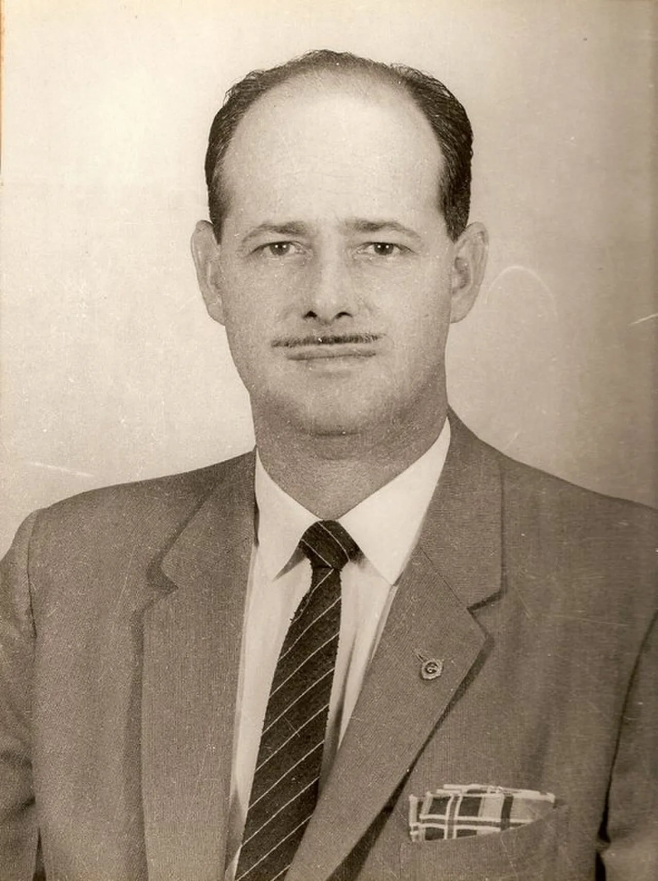 Porträt von Carlos García Portela (1921–2011) – Gedenkseite