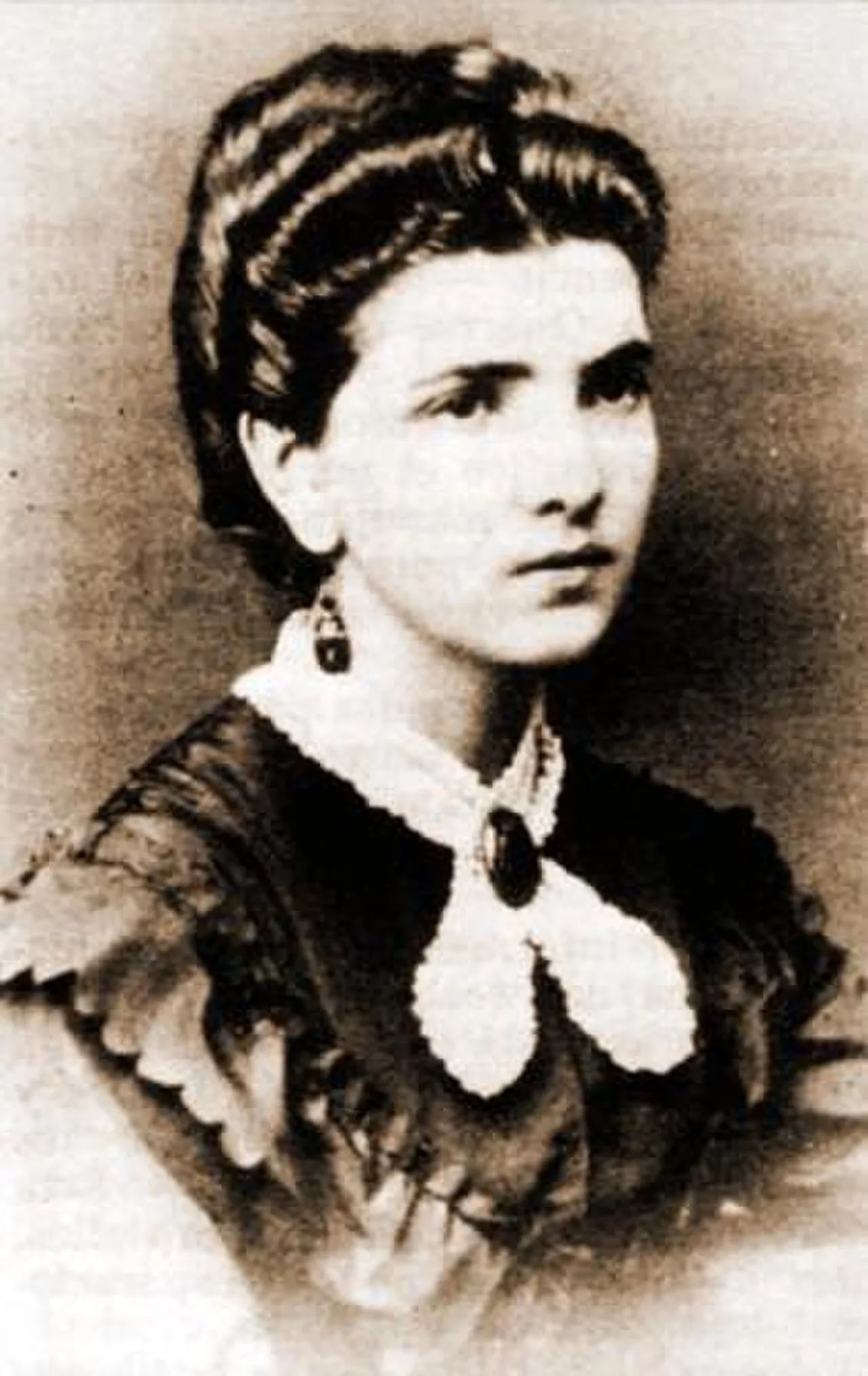 Portrait of Carmela Carvajal (1851–1931) – memorial page