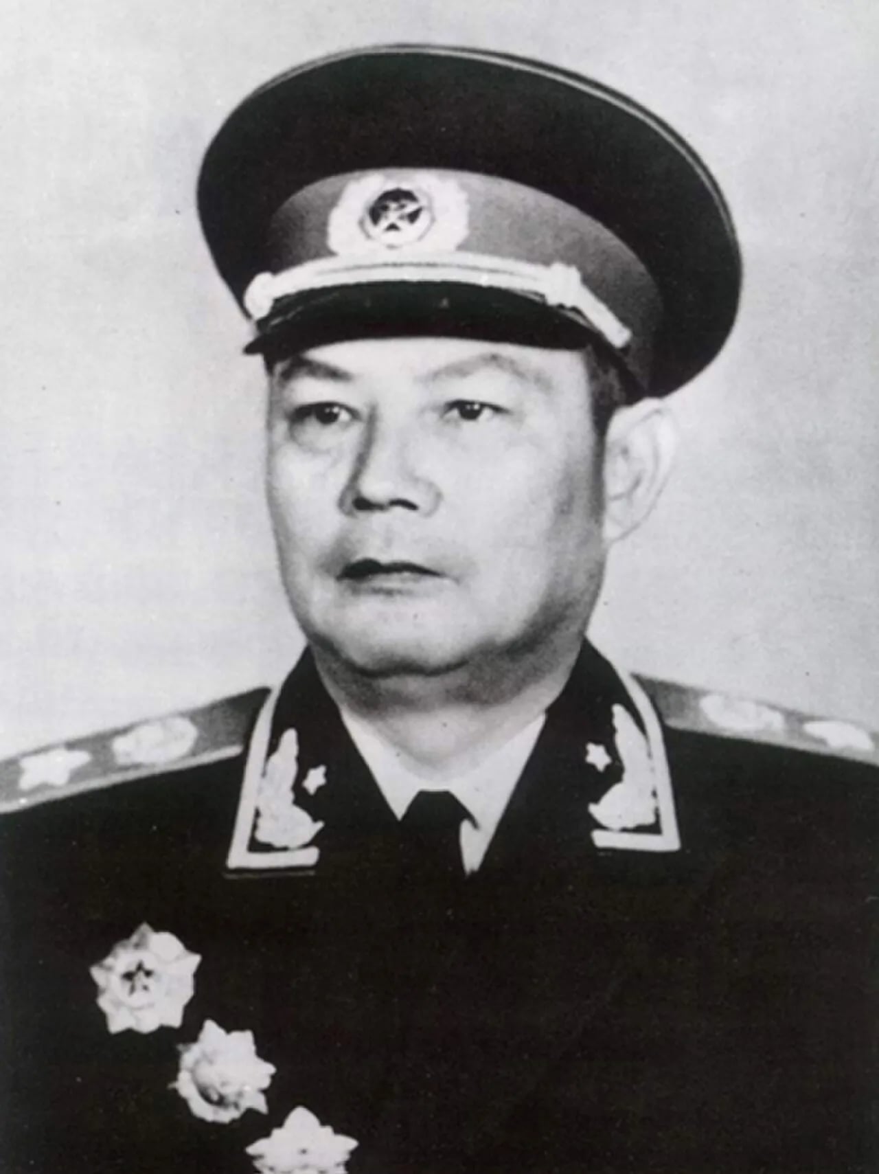Porträt von Ye Jianying (1897–1986) – Gedenkseite