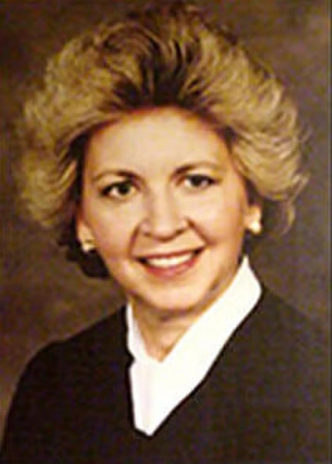 Portrait of Carol Los Mansmann (1942–2002) – memorial page