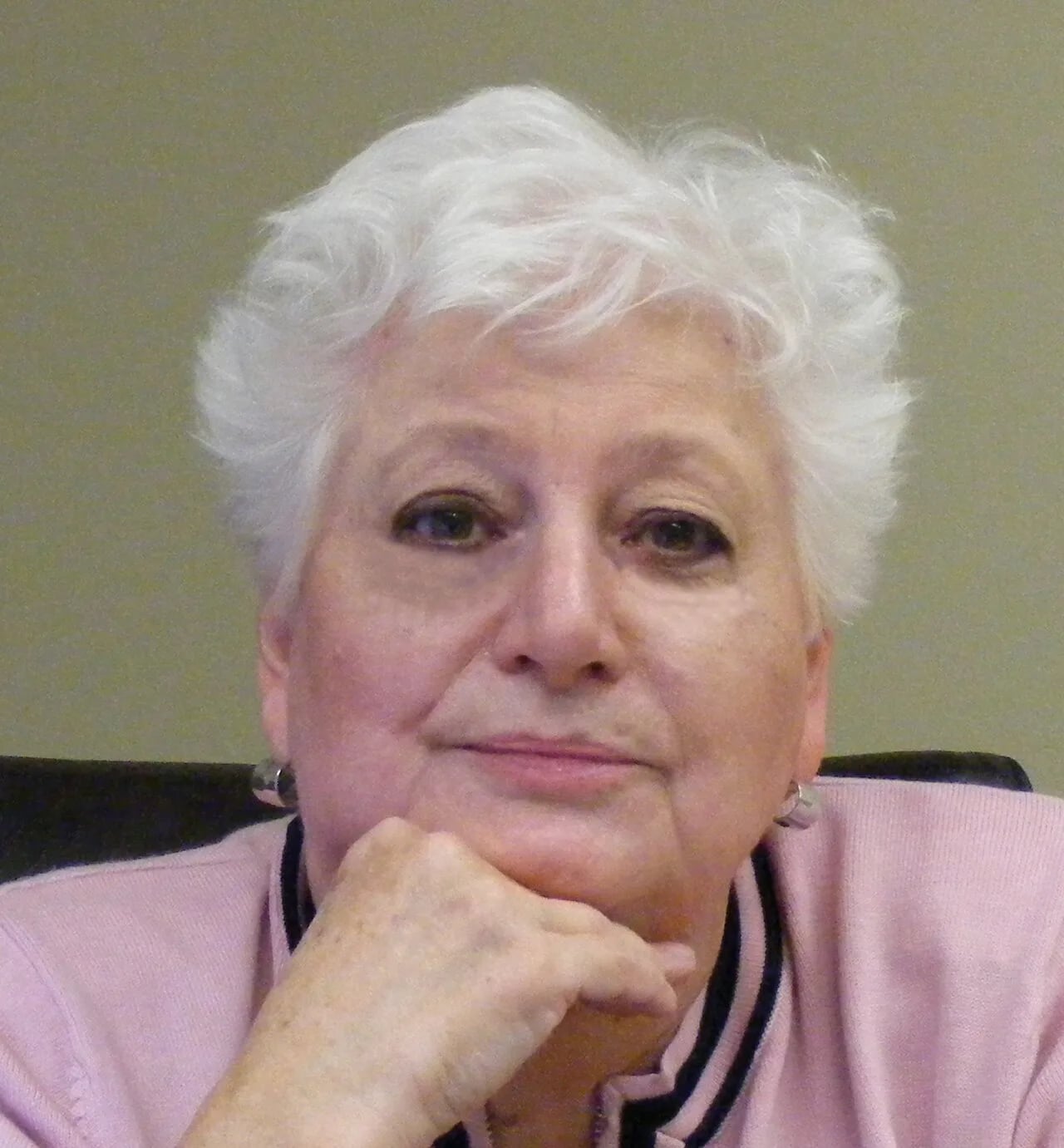 Porträt von Carolyn J. Krysiak (1939–2024) – Gedenkseite
