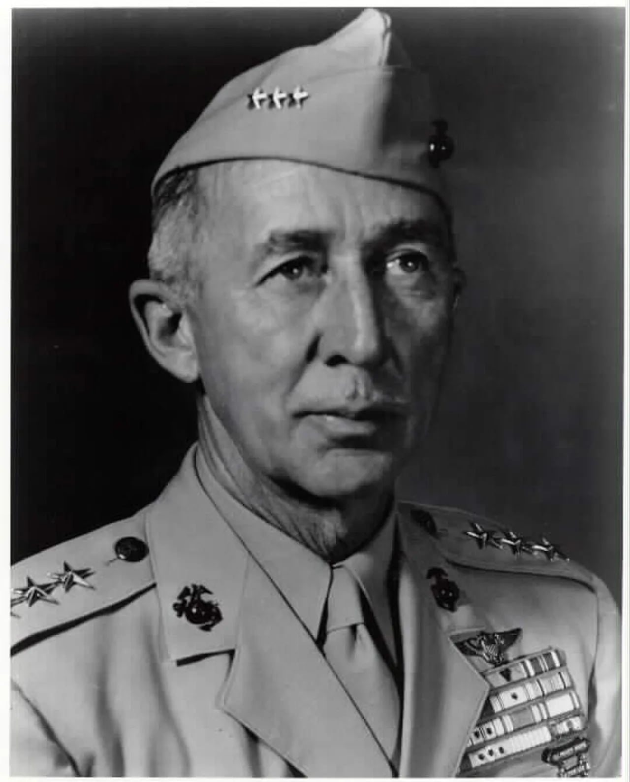 Portrait of Carson Abel Roberts (1905–1983) – memorial page
