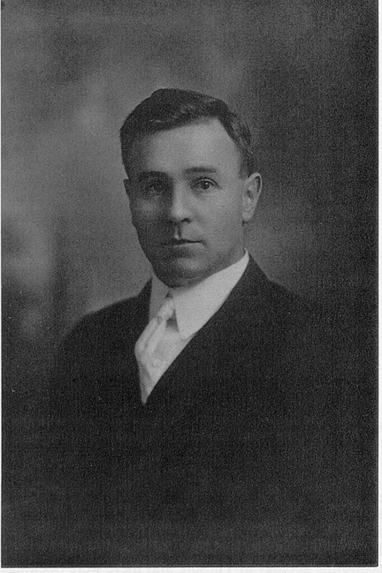 Portrait of Norman L. Bowen (1887–1956) – memorial page