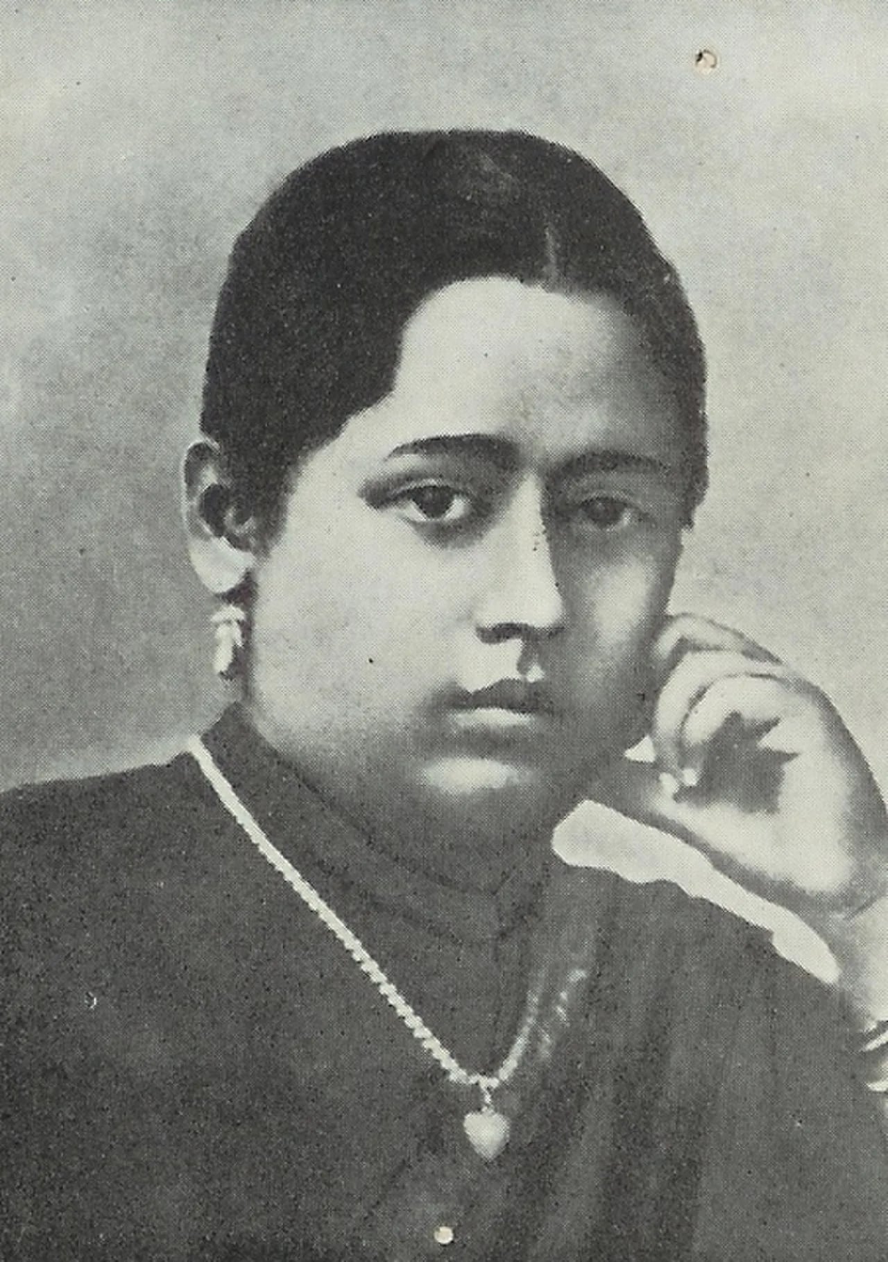 Portrait of Chandramukhi Basu (1860–1944) – memorial page