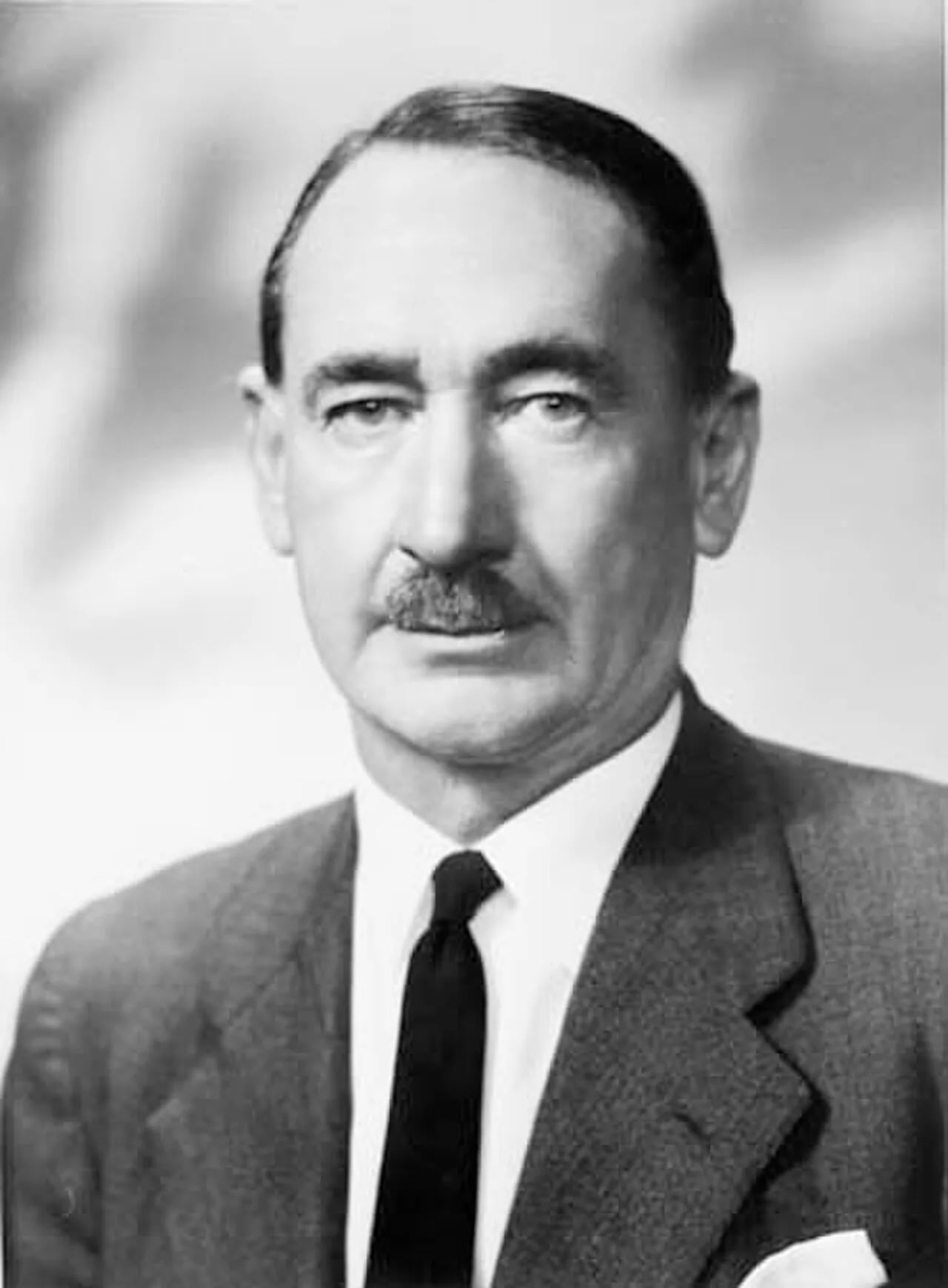Portrait of Charles Barnes (1901–1998) – memorial page