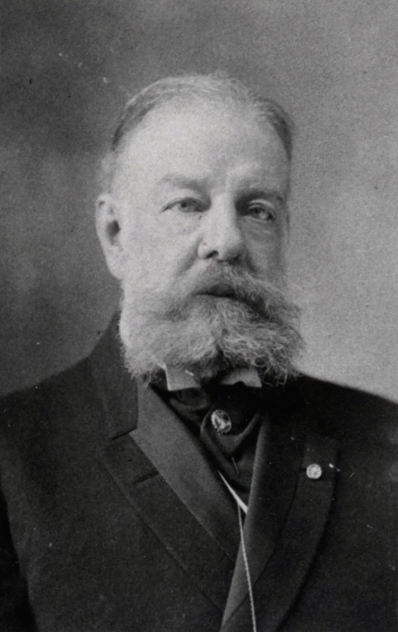 Portrait of Charles E. Coon (1842–1920) – memorial page
