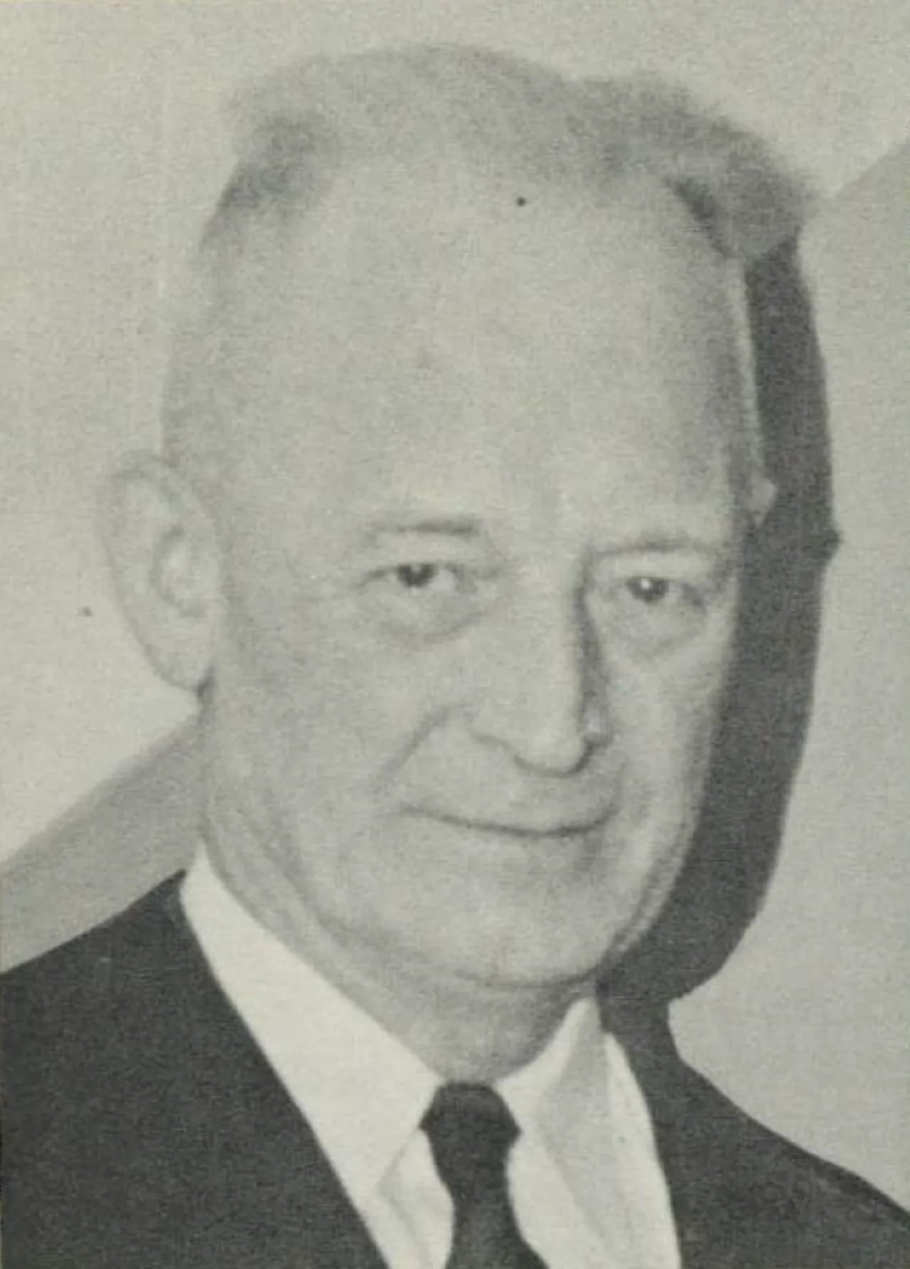Portrait of Charles Grant MacNeil (1892–1976) – memorial page