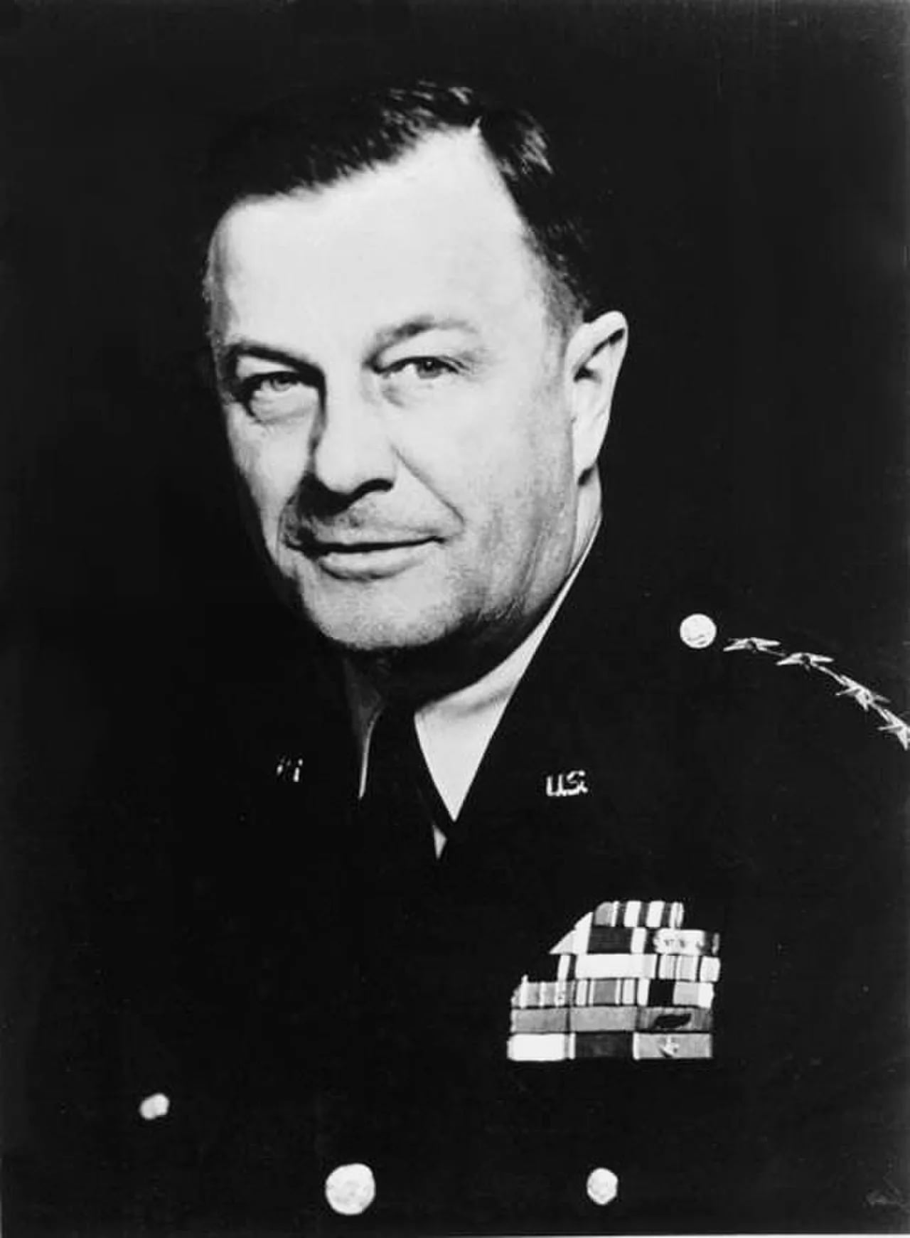 Porträt von Charles L. Bolte (1895–1989) – Gedenkseite