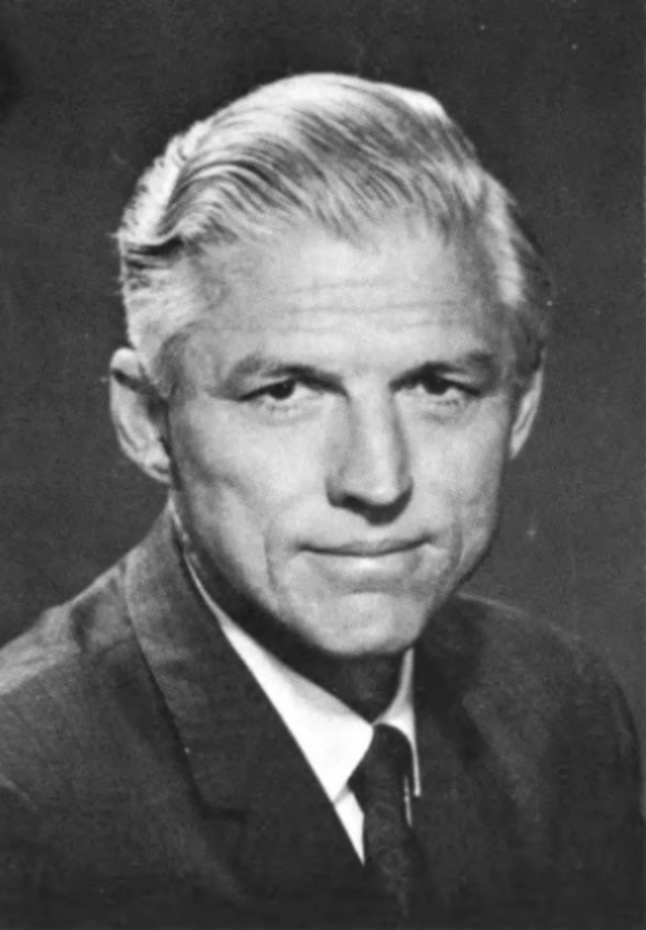 Portrait of Charles L. Sullivan (1924–1979) – memorial page