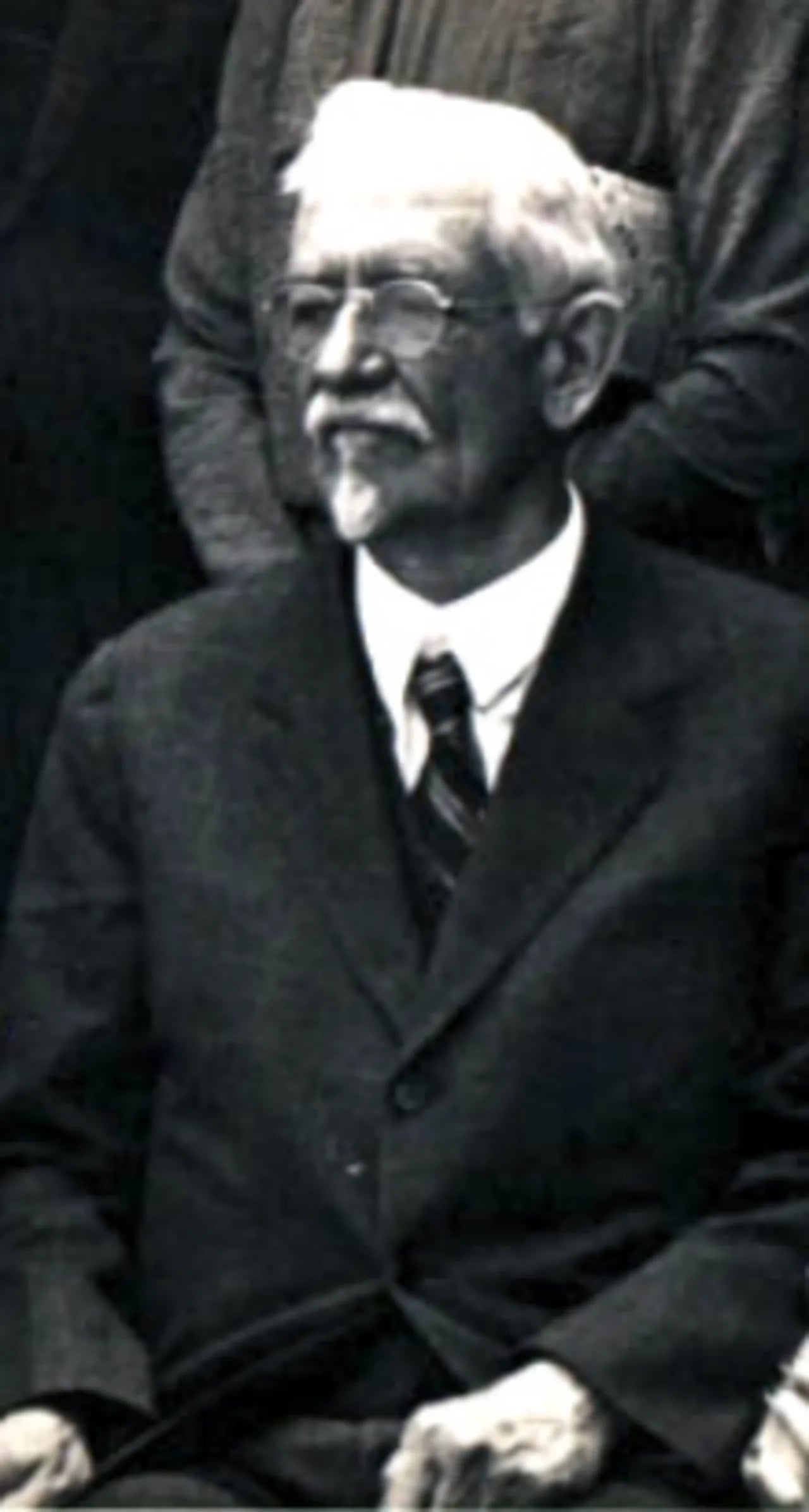 Porträt von Charles Lane Poor (1866–1951) – Gedenkseite