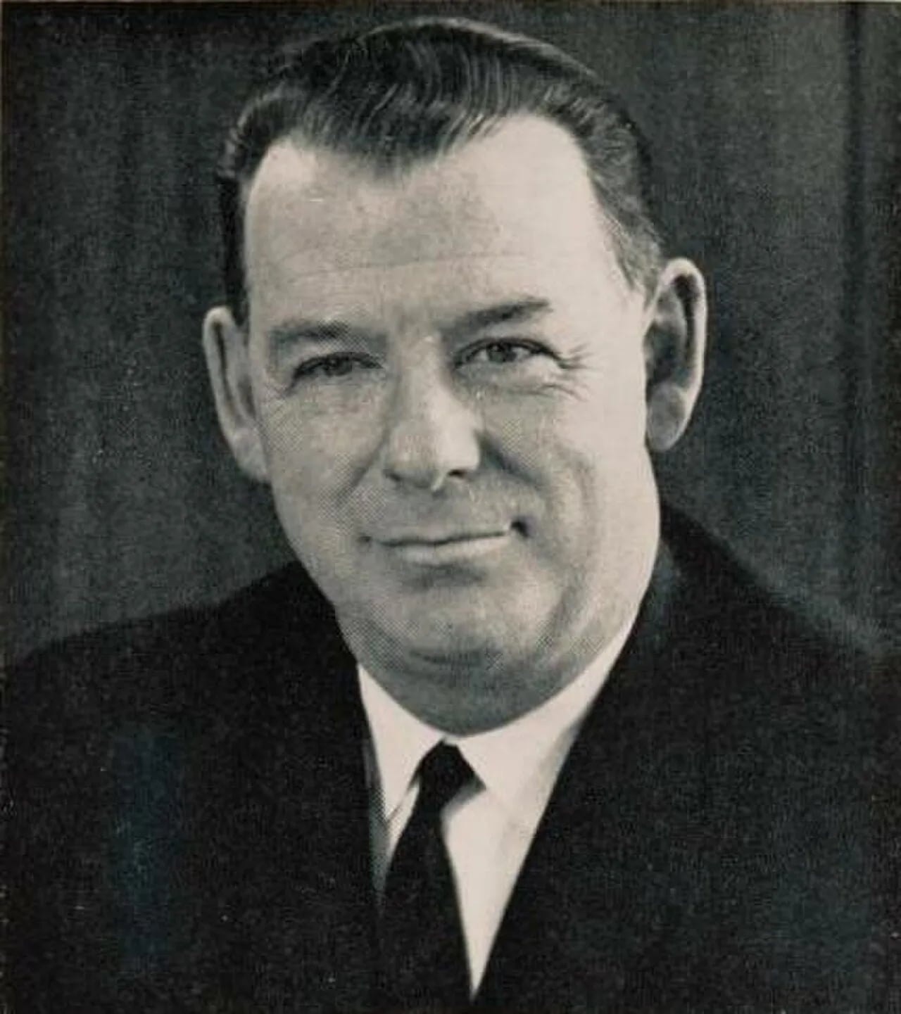 Porträt von Charles MacNaughton (1911–1987) – Gedenkseite