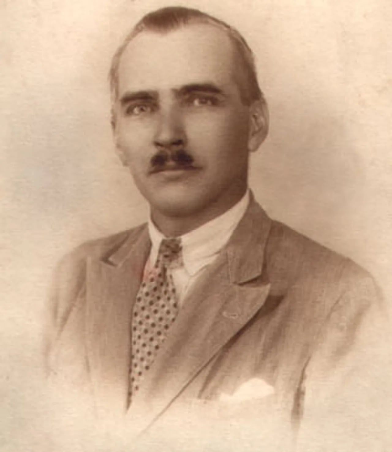 Porträt von Yale Mervin Charles McCann (1899–1980) – Gedenkseite