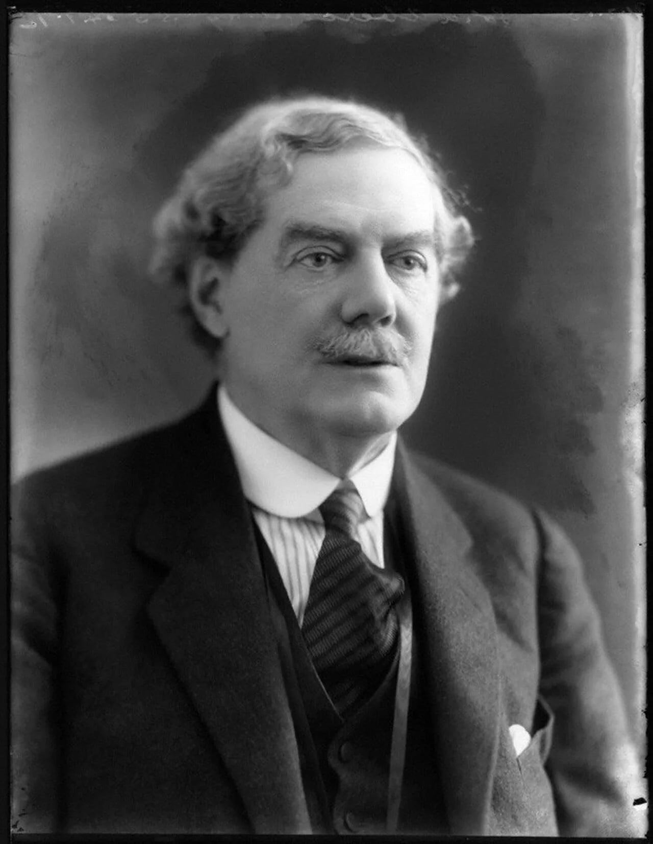 Porträt von Charles McLaren, 1st Baron Aberconway (1850–1934) – Gedenkseite