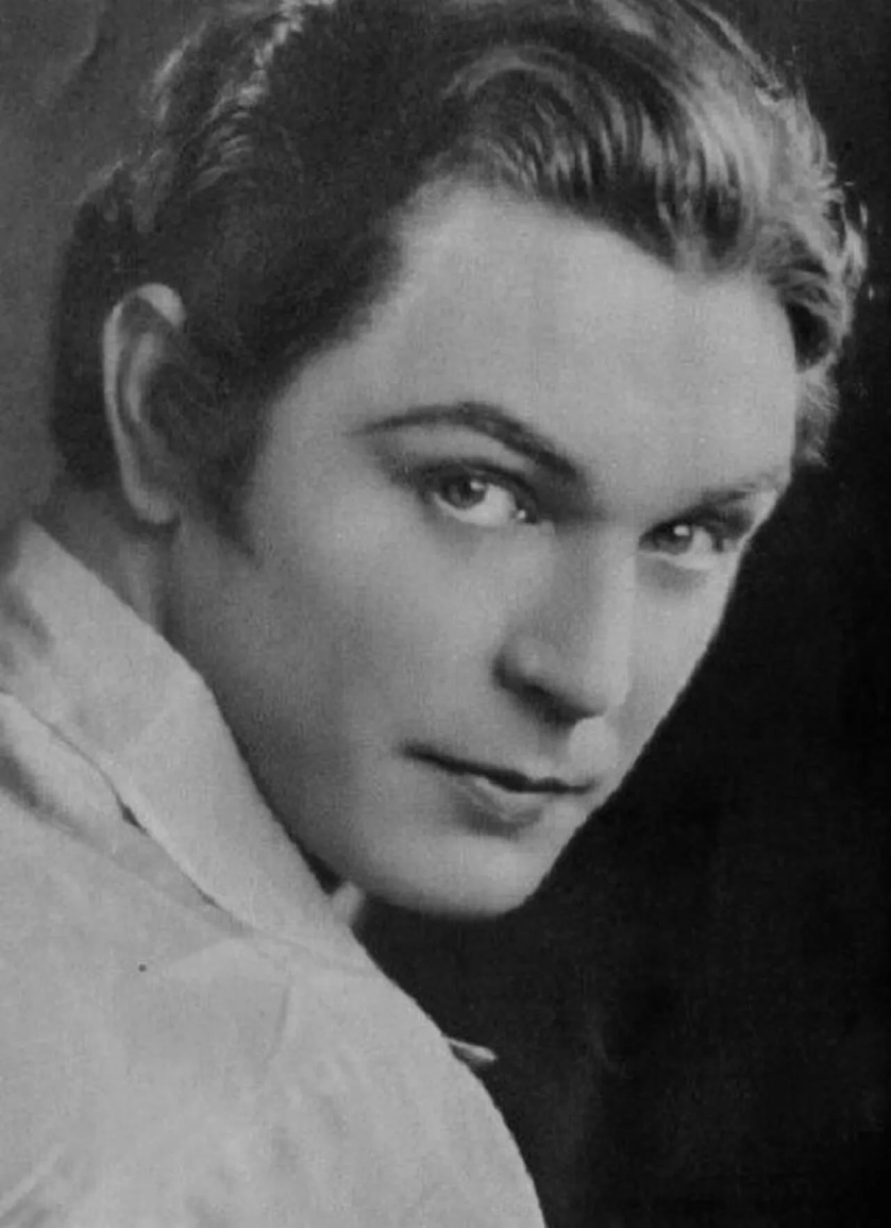 Portrait of Charles Morton (1908–1966) – memorial page