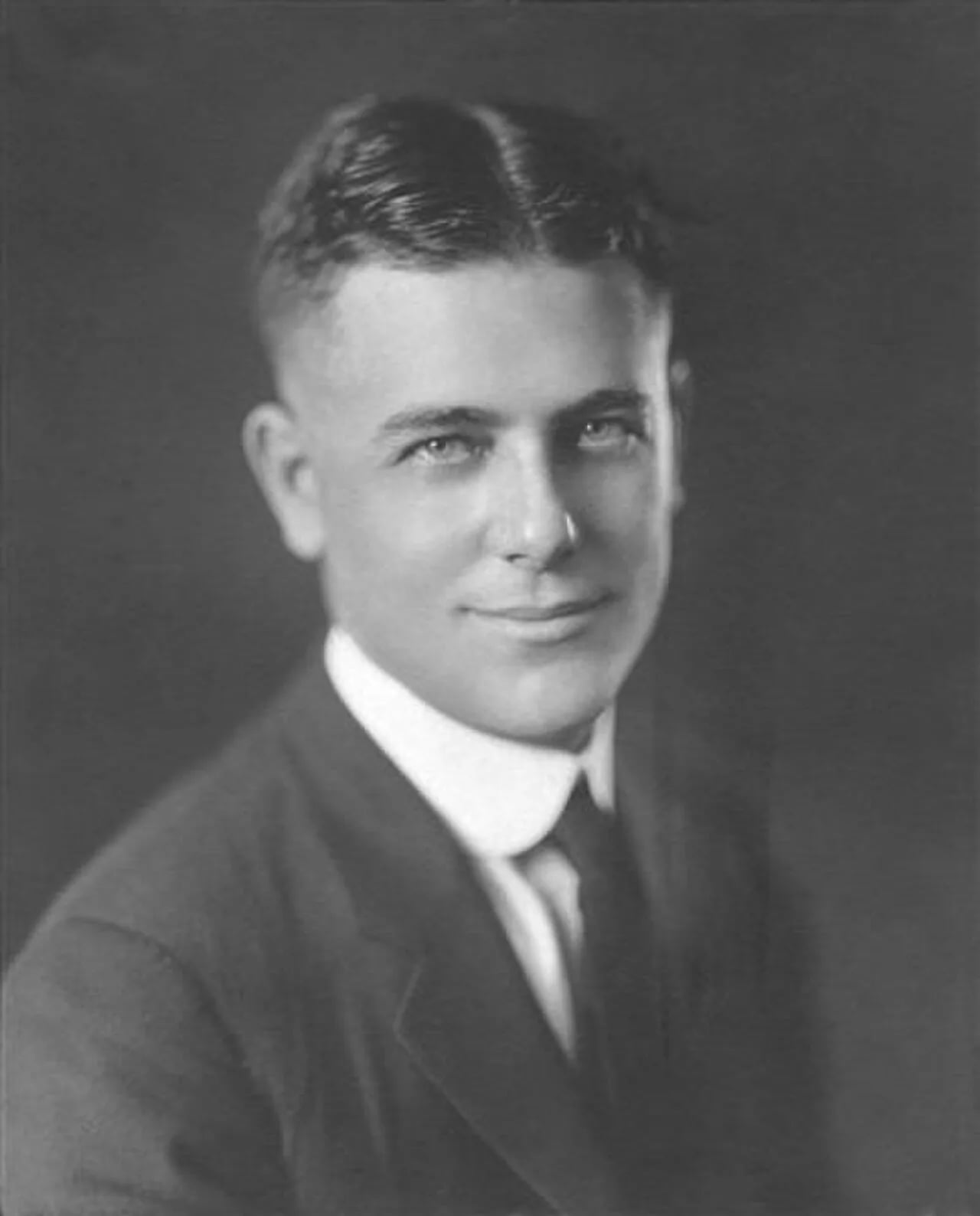 Portrait of Charlton Lyons (1894–1973) – memorial page