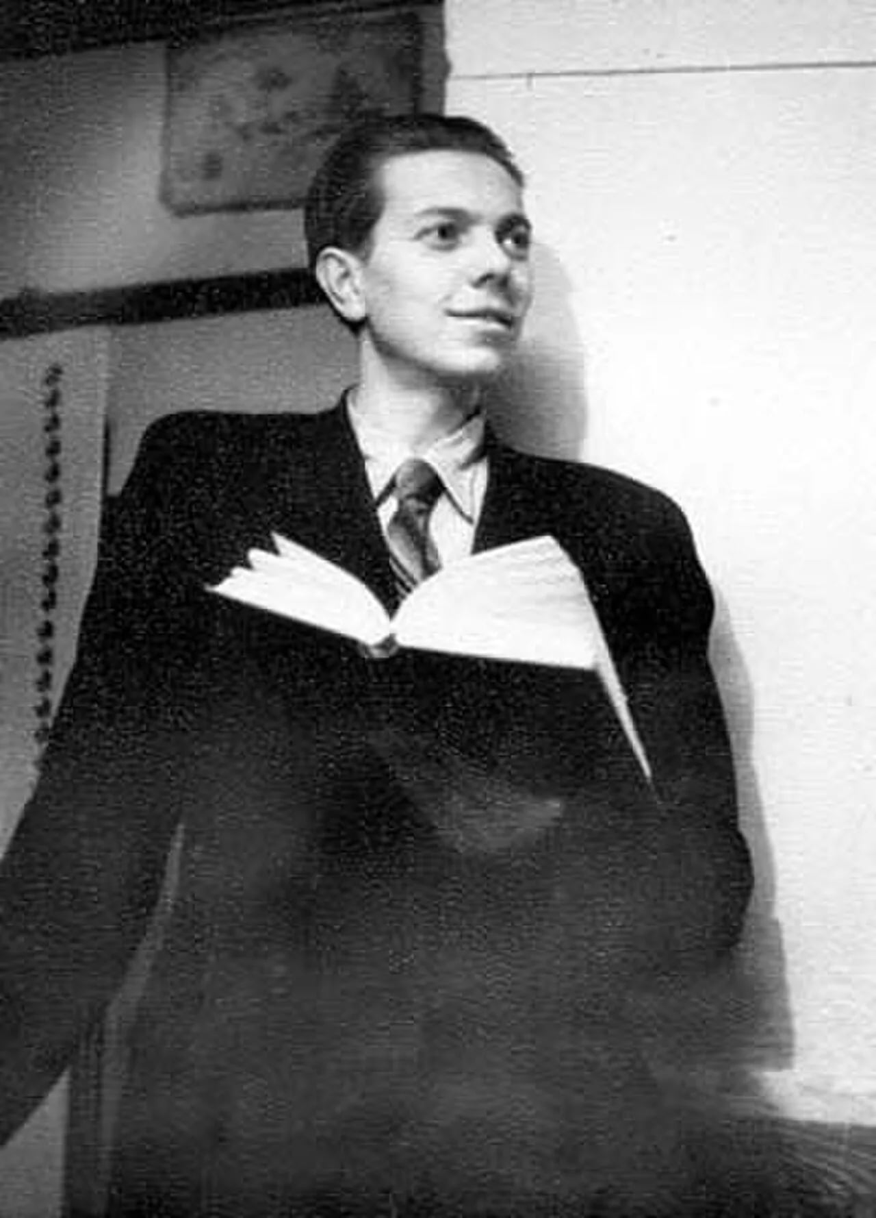 Portrait of Uladsimir Karatkewitsch (1930–1984) – memorial page
