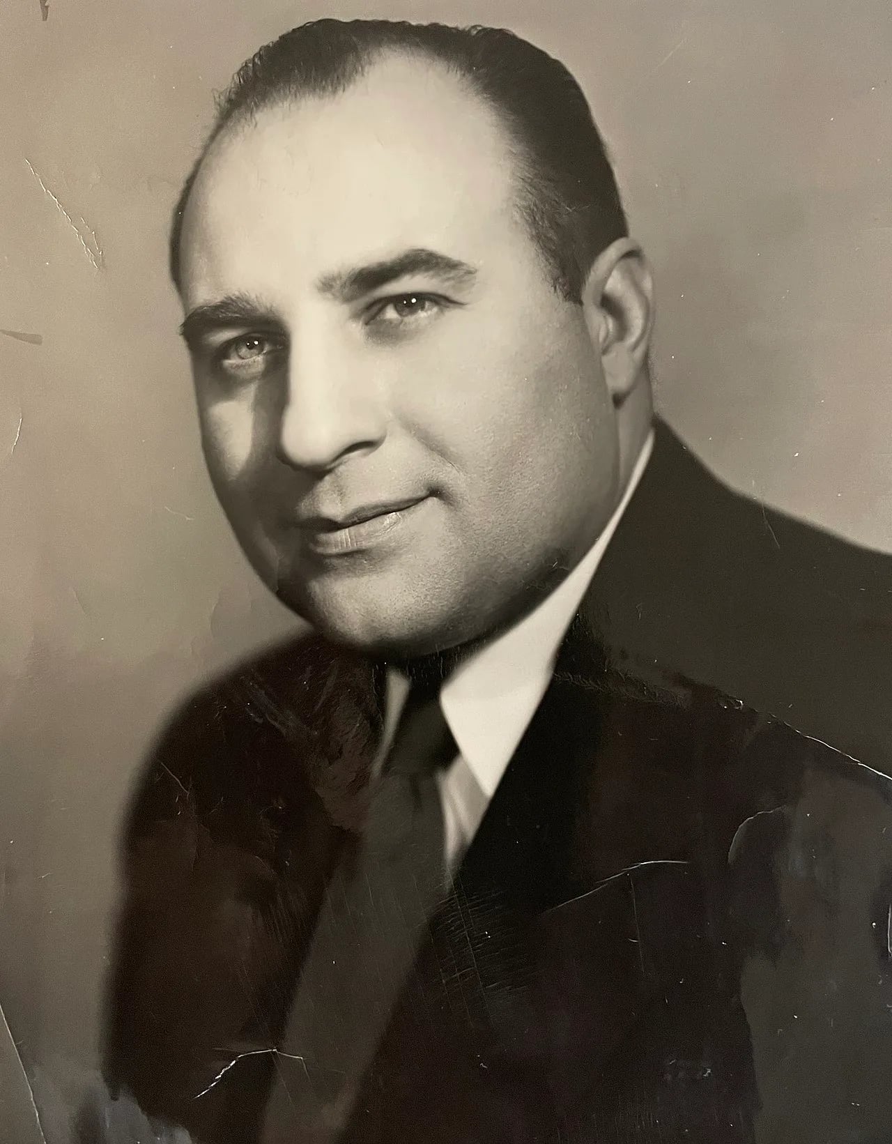 Portrait of Chester A. Chesney (1916–1986) – memorial page