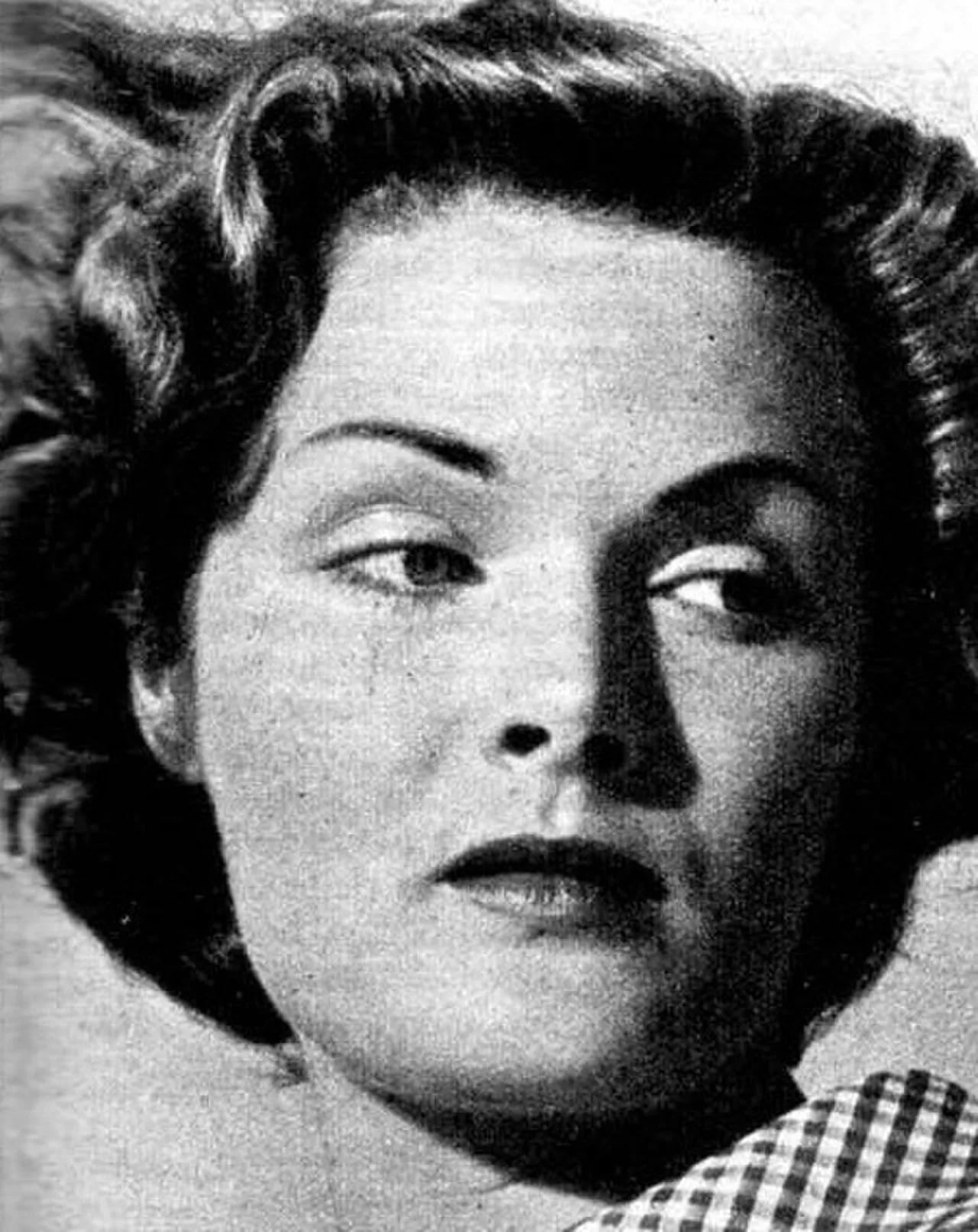 Portrait of Tamara Lees (1924–1999) – memorial page