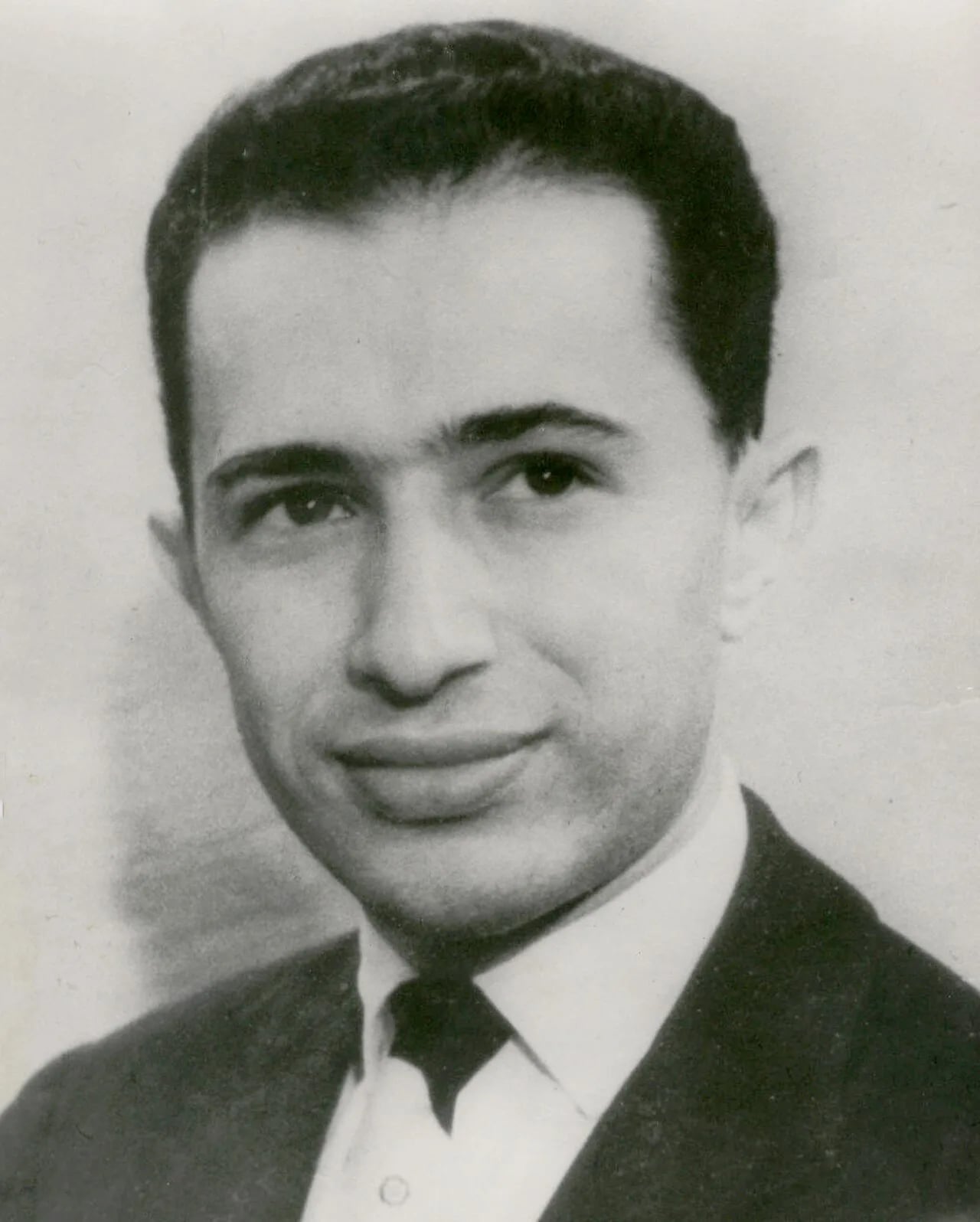Portrait of Mohamed Seddik Benyahia (1932–1982) – memorial page