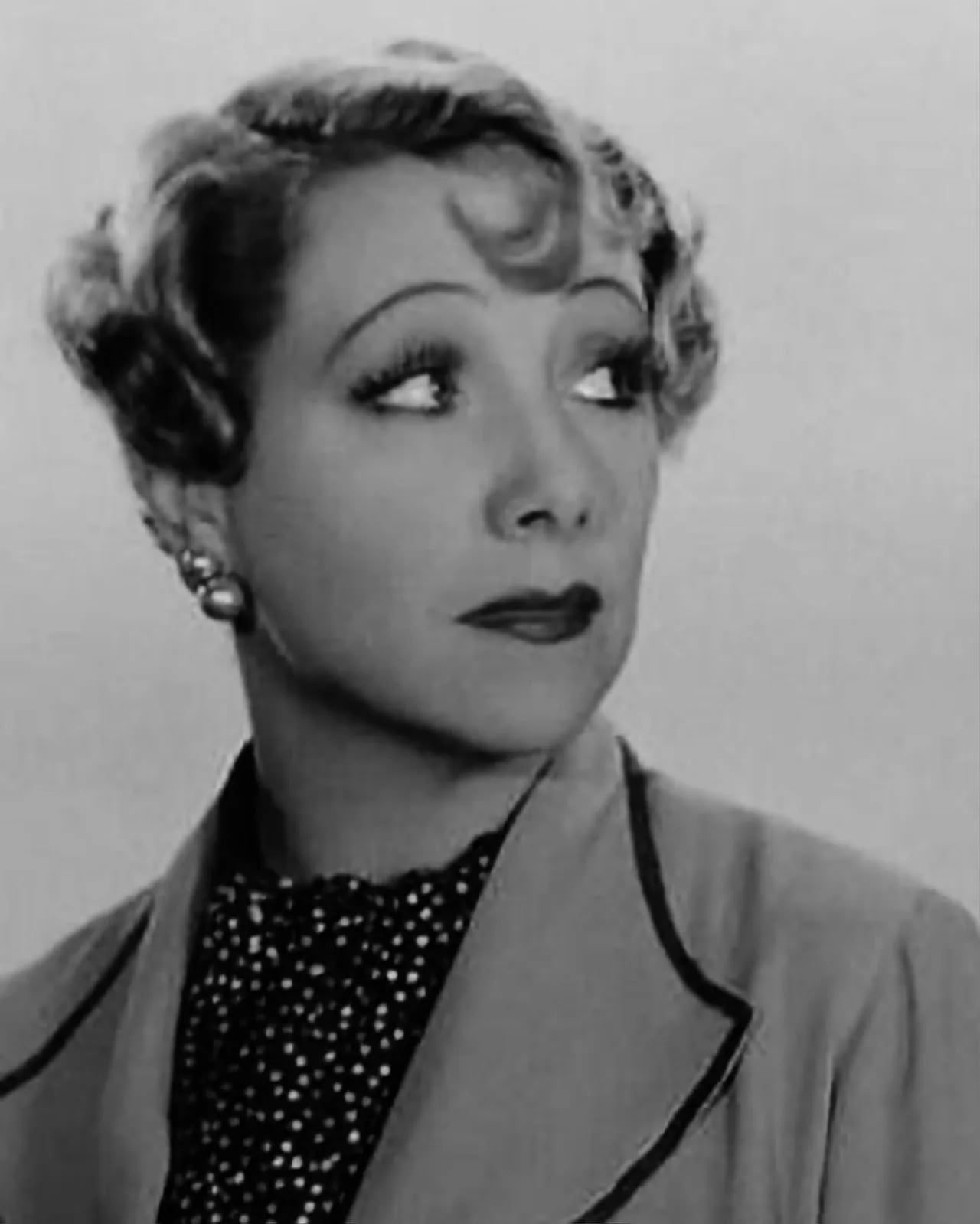 Portrait of Marjorie Gateson (1891–1977) – memorial page