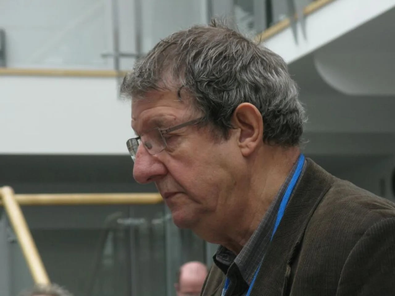 Portrait of Chris Serle (1943–2024) – memorial page