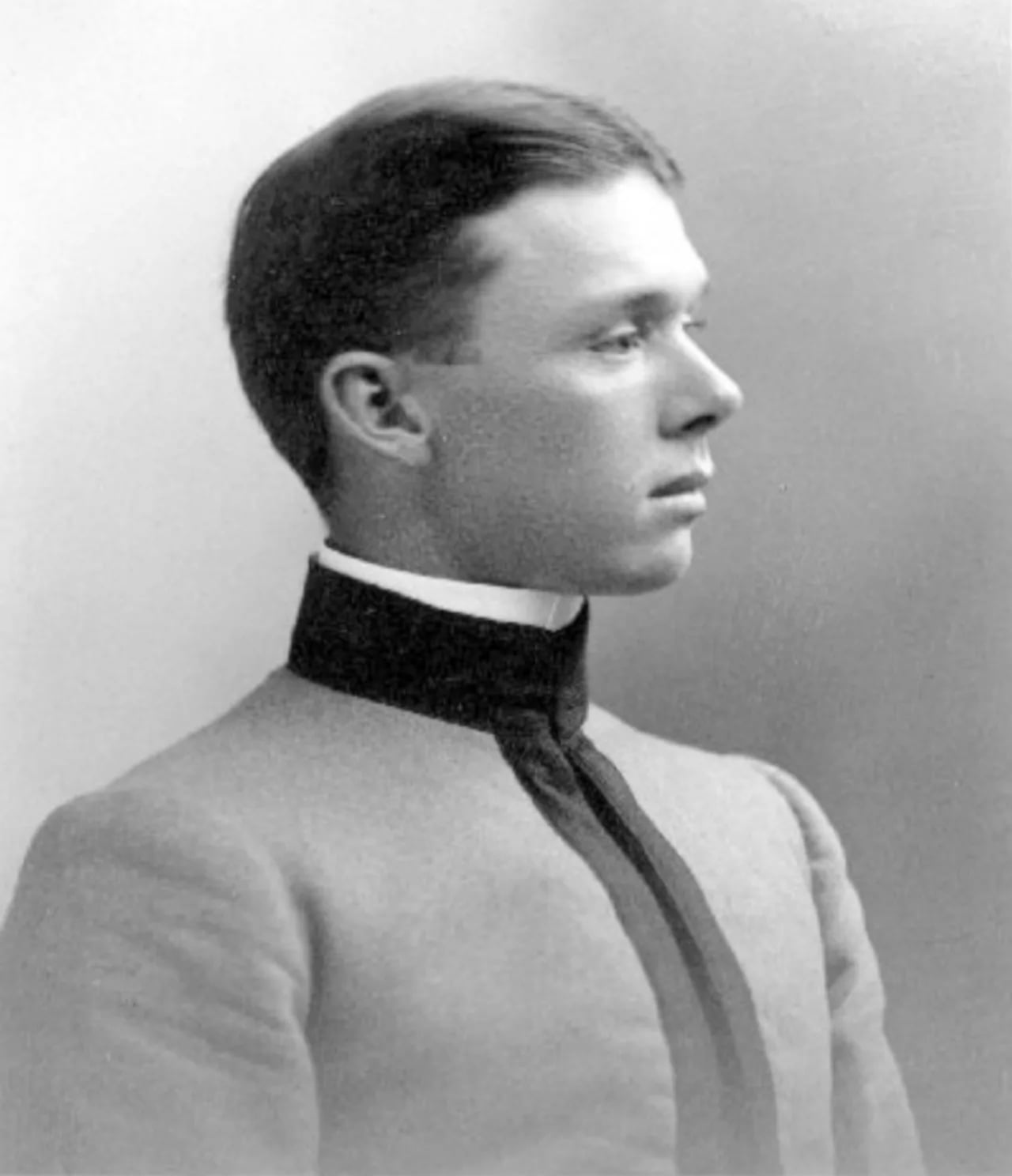 Portrait of Dennis Hadley Currie (1874–1928) – memorial page
