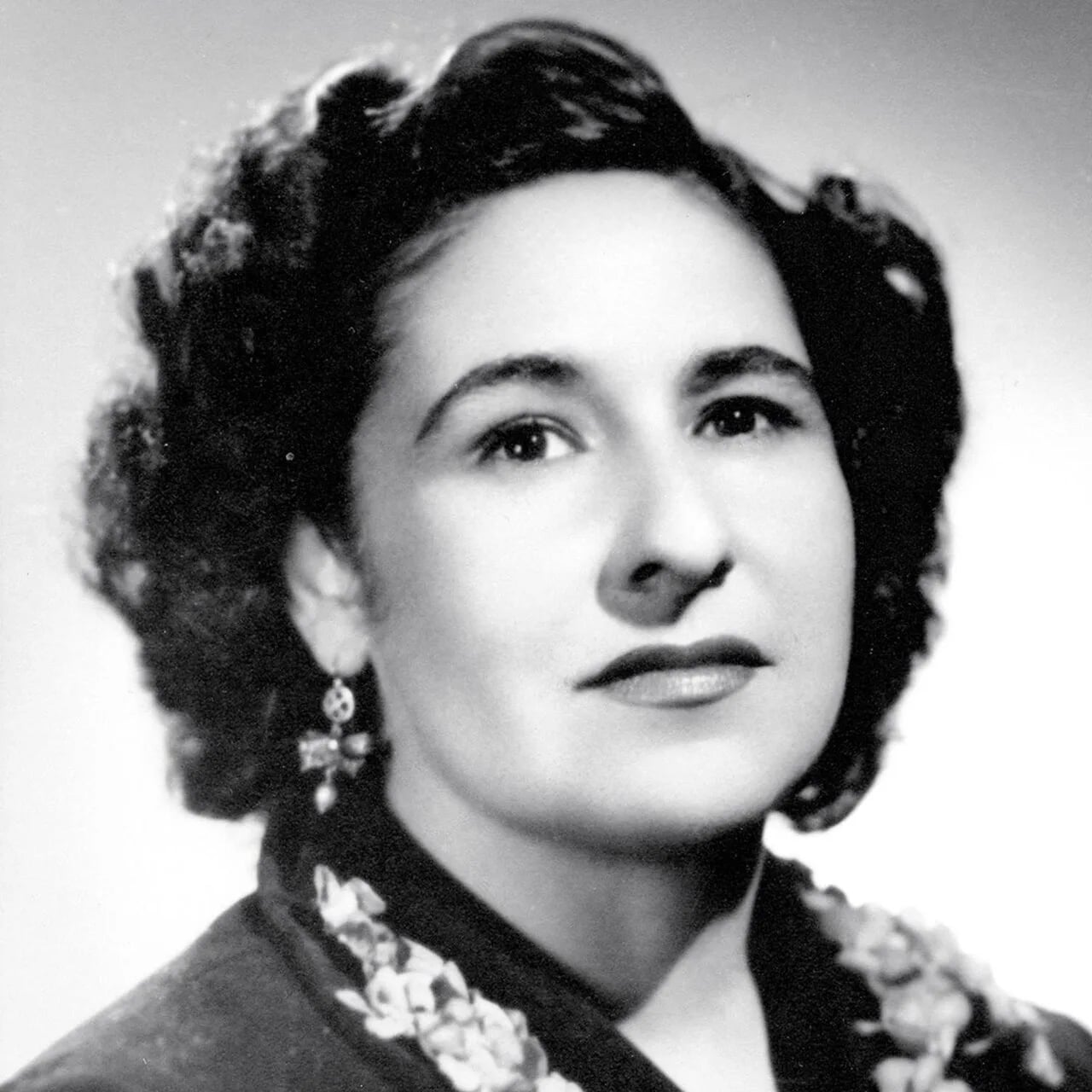 Portrait of Carmen Caballero Camarillo (1911–1991) – memorial page