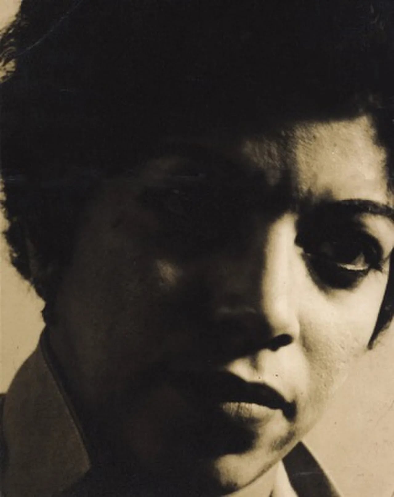 Portrait of Clara Ledesma (1924–1999) – memorial page