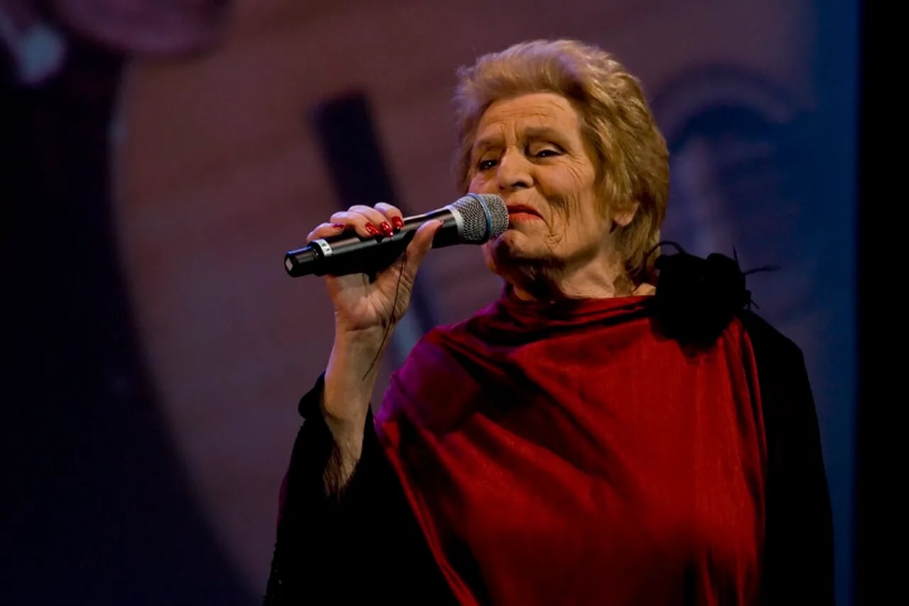 Portrait of Celeste Rodrigues (1923–2018) – memorial page