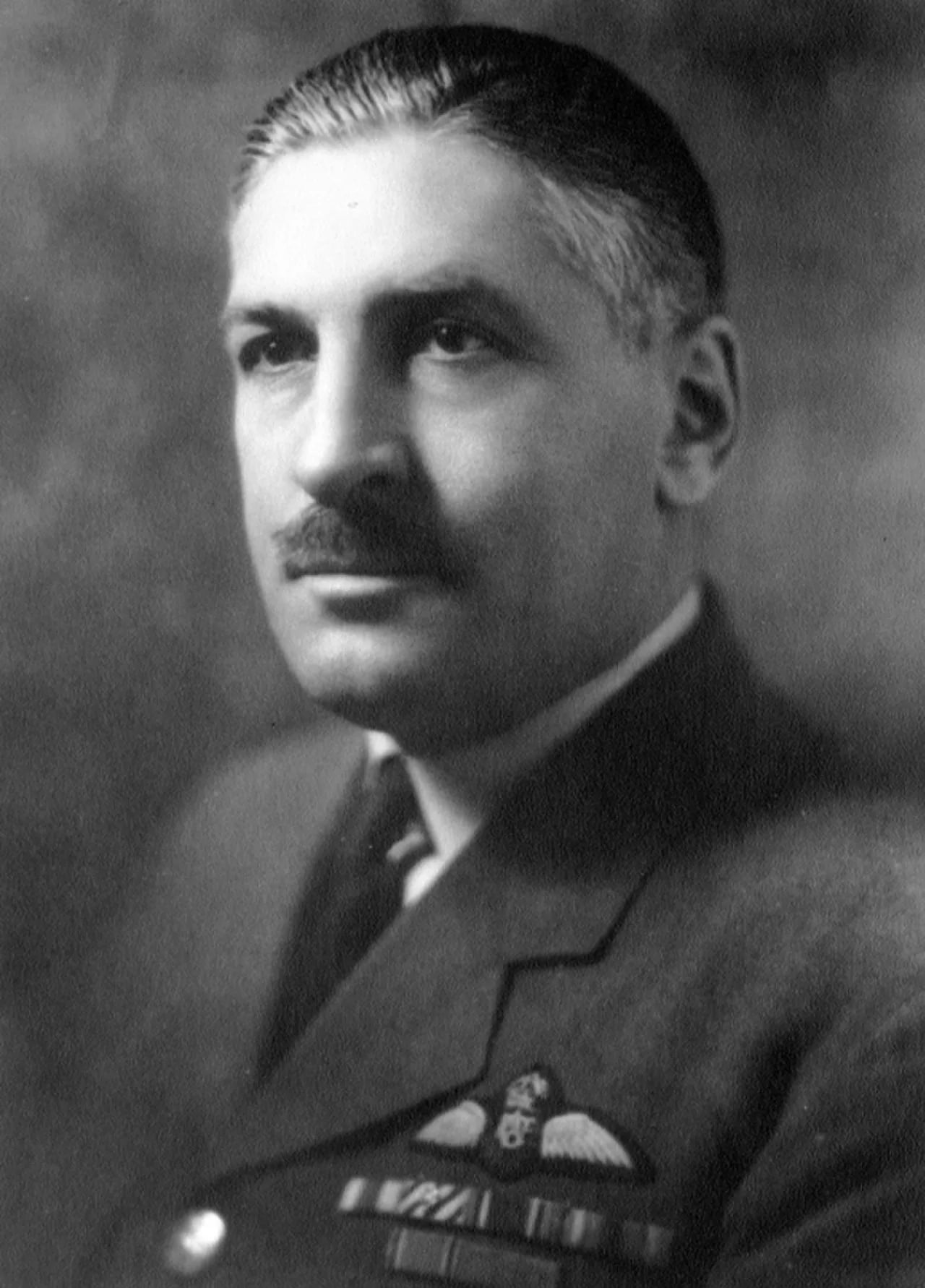 Portrait of Clifford McEwen (1896–1967) – memorial page