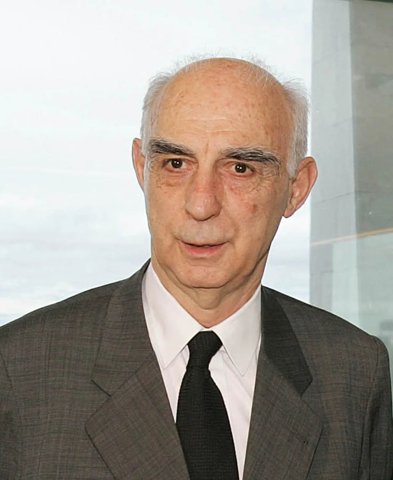 Porträt von Cláudio Lembo (1934–2025) – Gedenkseite