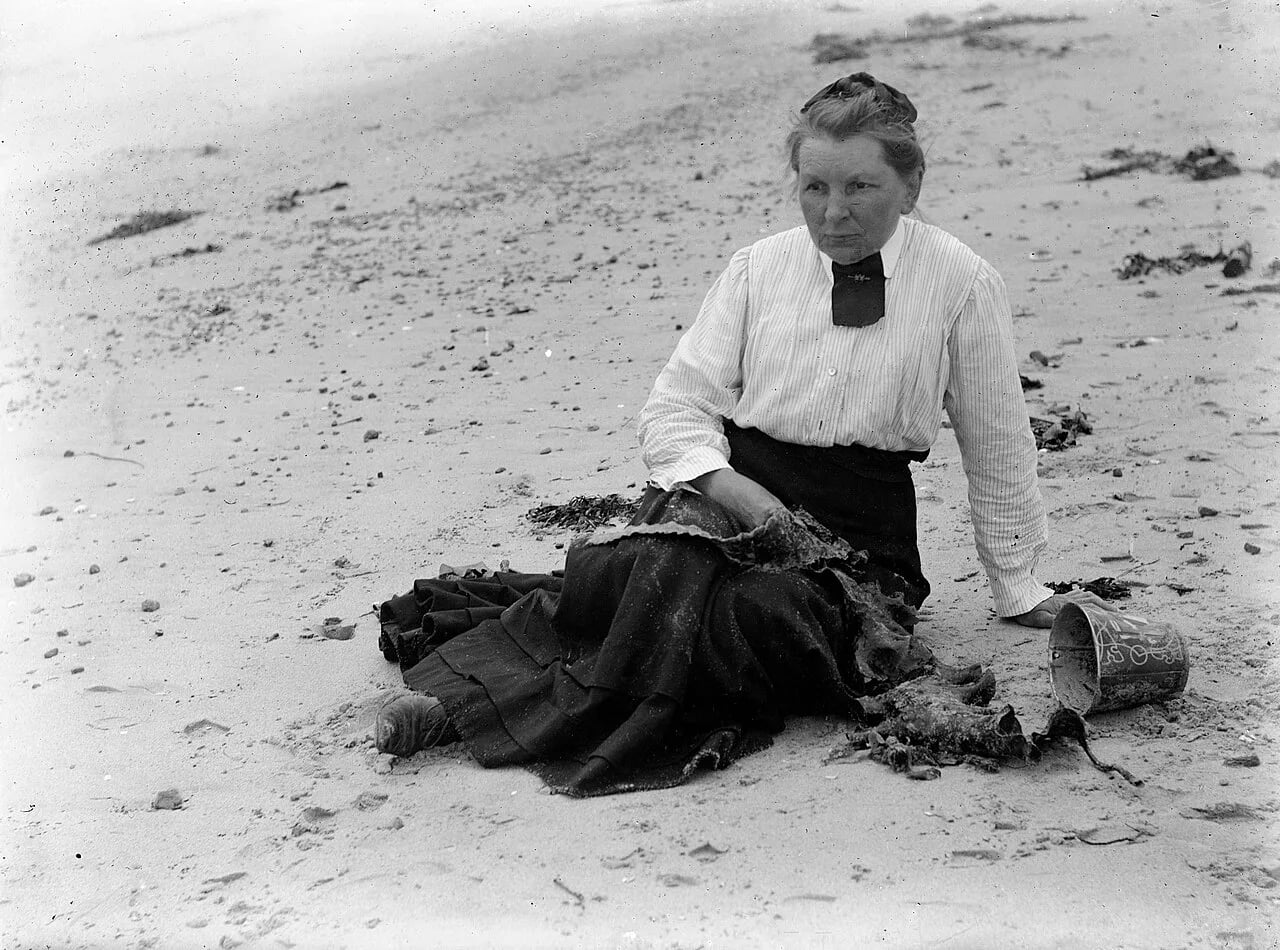 Portrait of Sally Elizabeth Wood (1857–1928) – memorial page