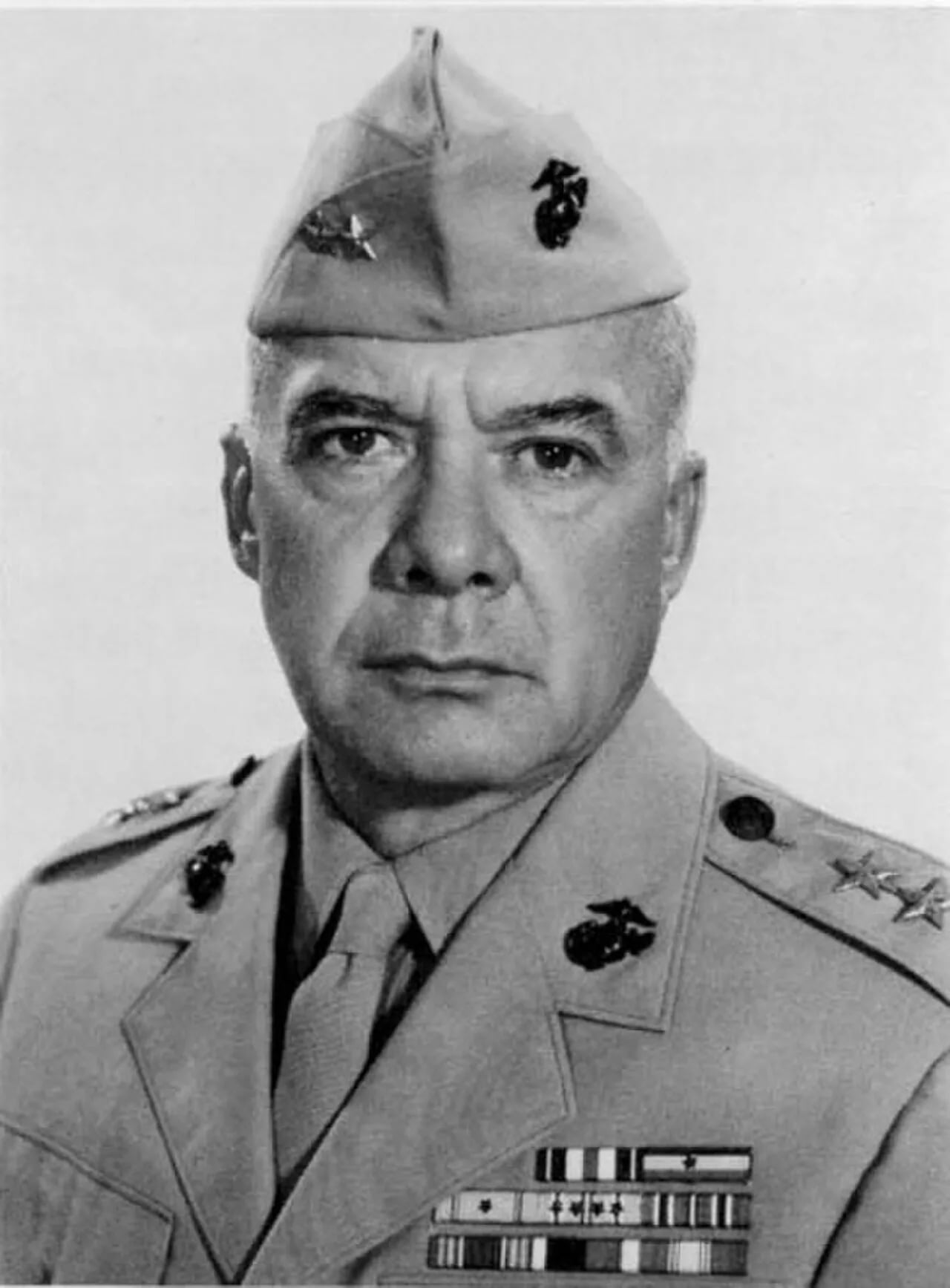 Portrait of William R. Collins (1913–1991) – memorial page