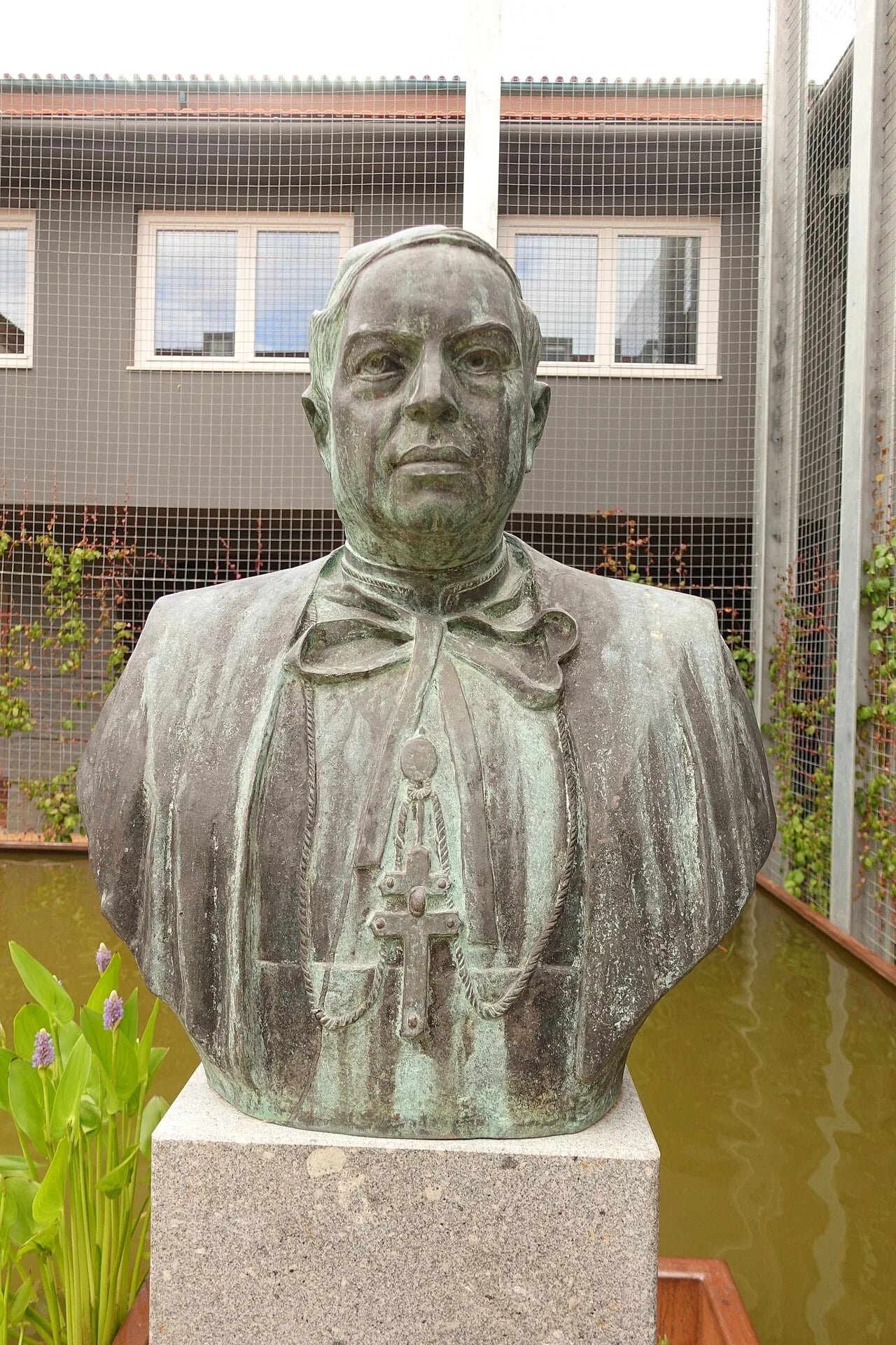 Portrait of Eurico Dias Nogueira (1923–2014) – memorial page