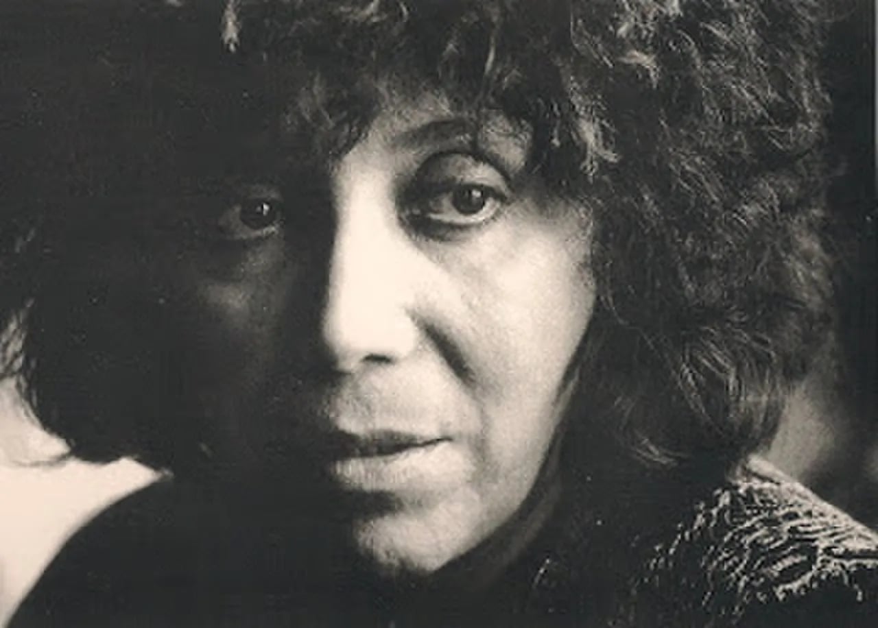 Portrait of Aída Bortnik (1938–2013) – memorial page