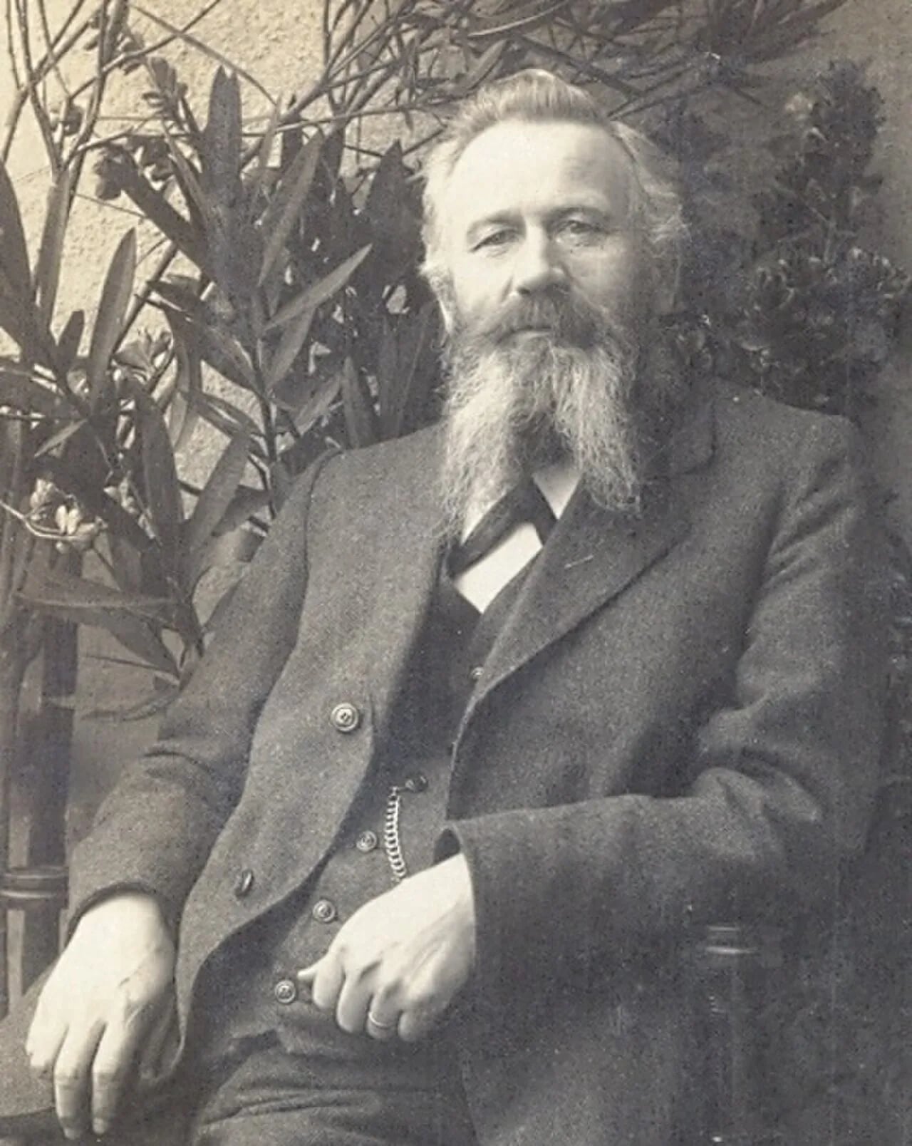 Portrait of Georg Wilhelm Henkel (1861–1934) – memorial page