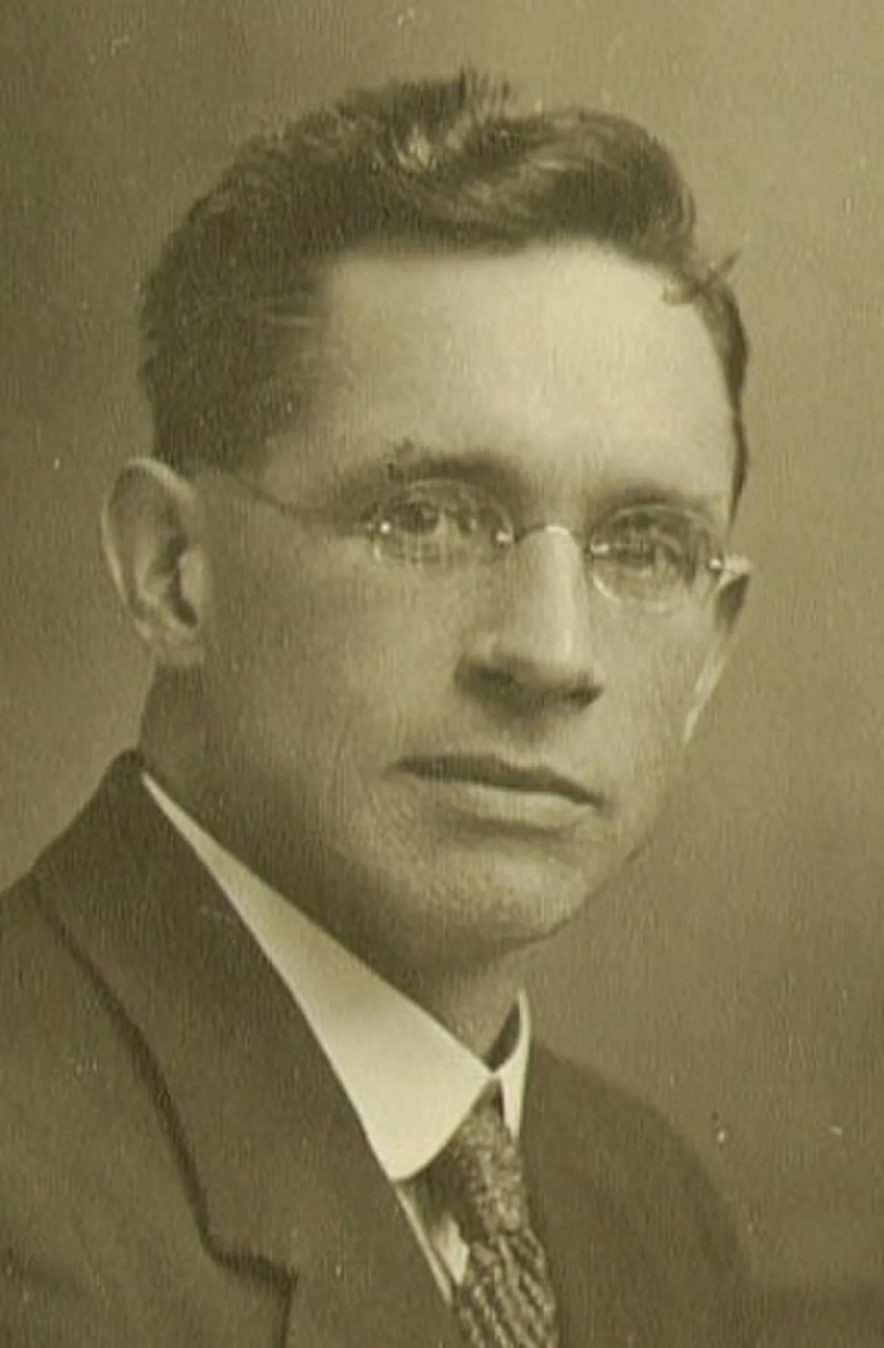 Portrait of Con Collins (1881–1937) – memorial page