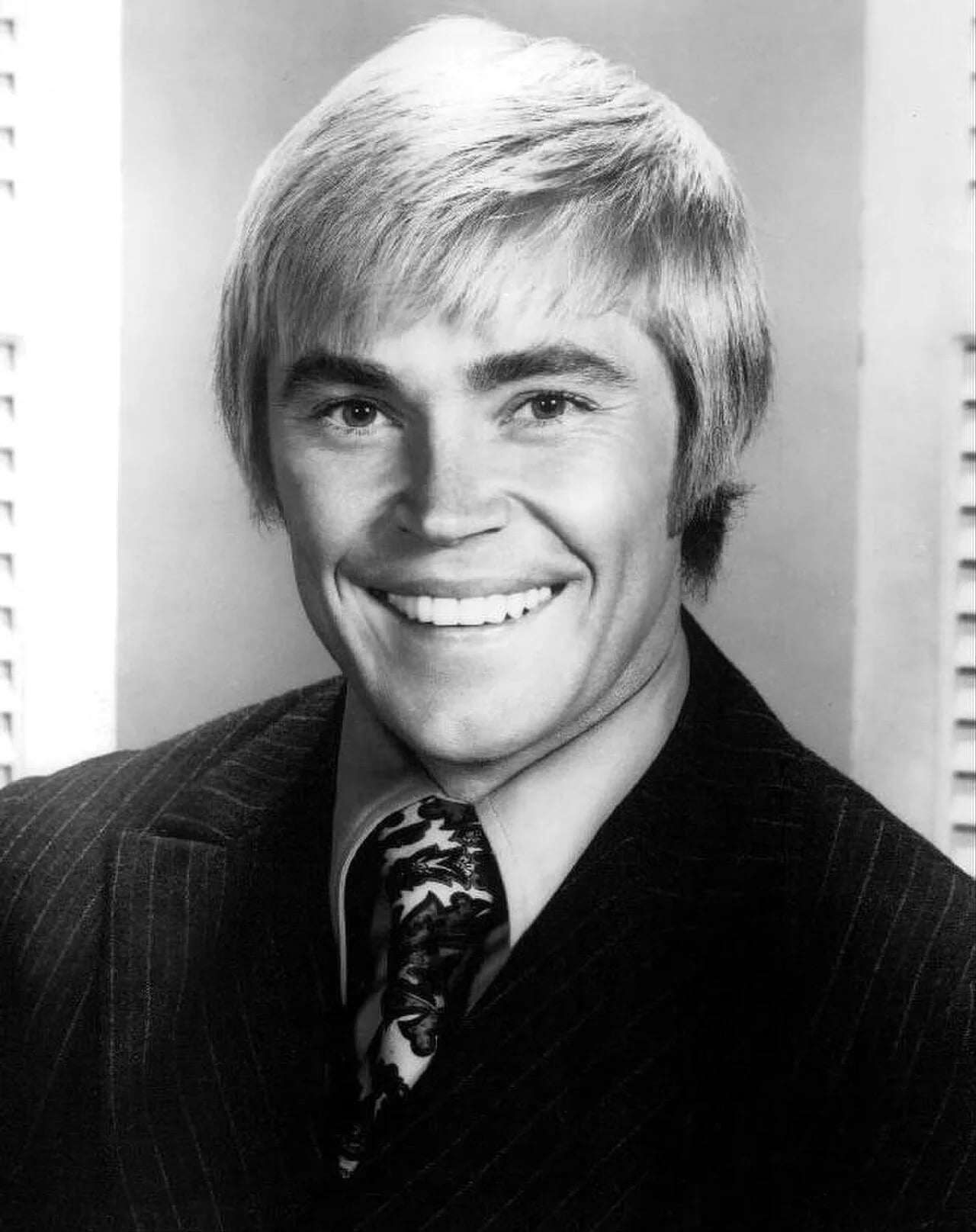 Portrait of Dennis Cole (1940–2009) – memorial page