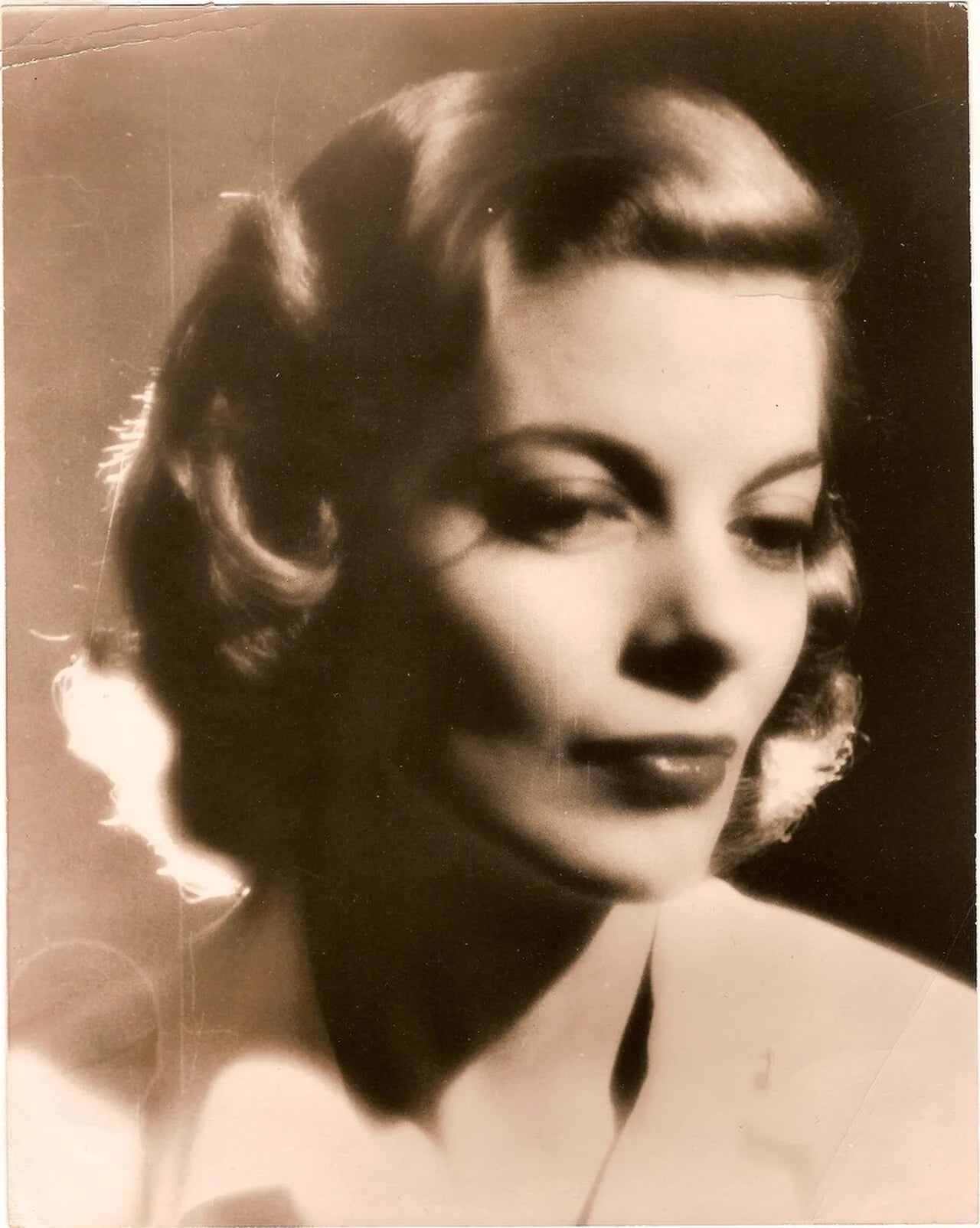 Portrait of Connie Clausen (1923–1997) – memorial page