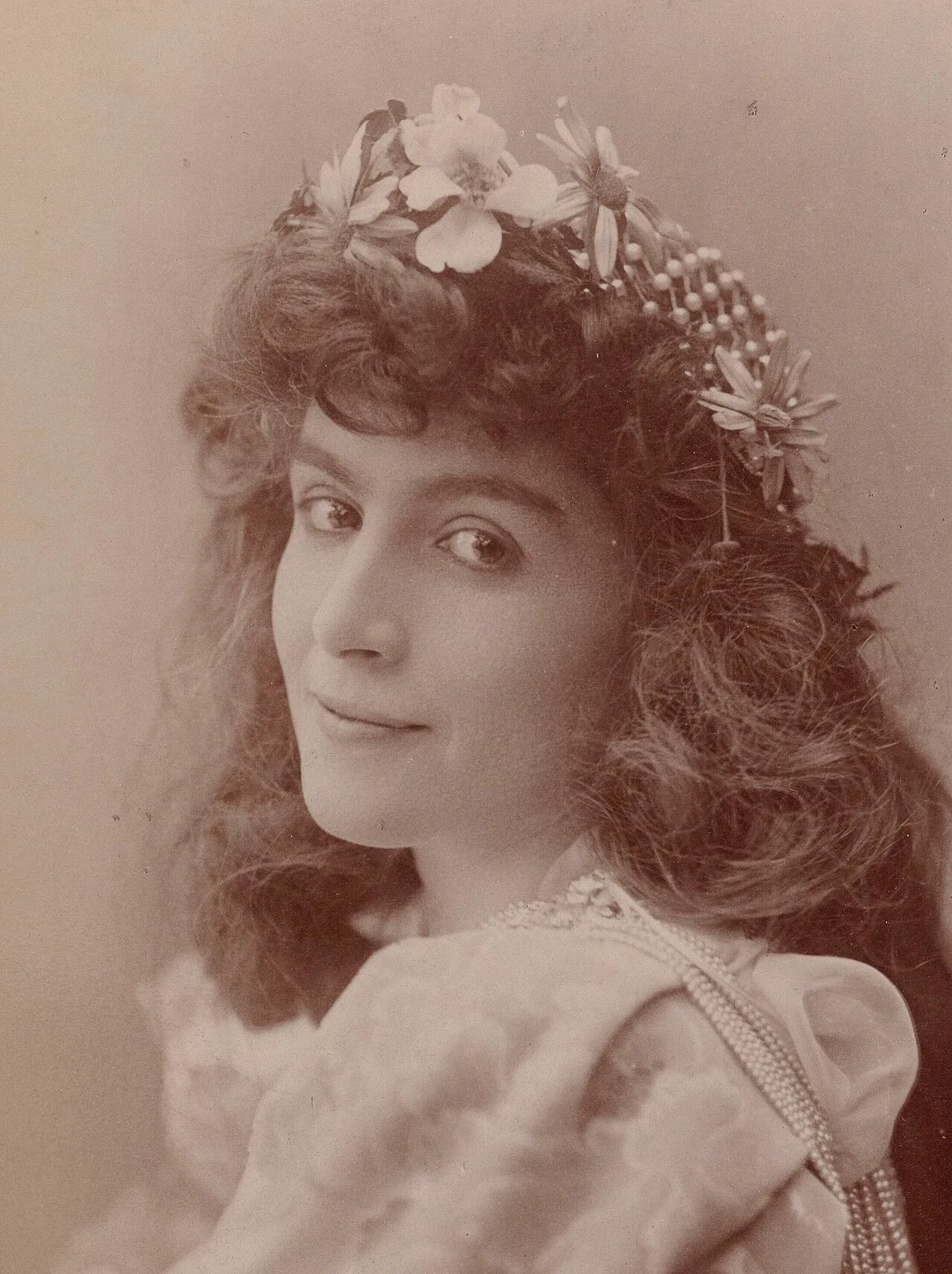 Portrait of Cora Urquhart Brown-Potter (1857–1936) – memorial page