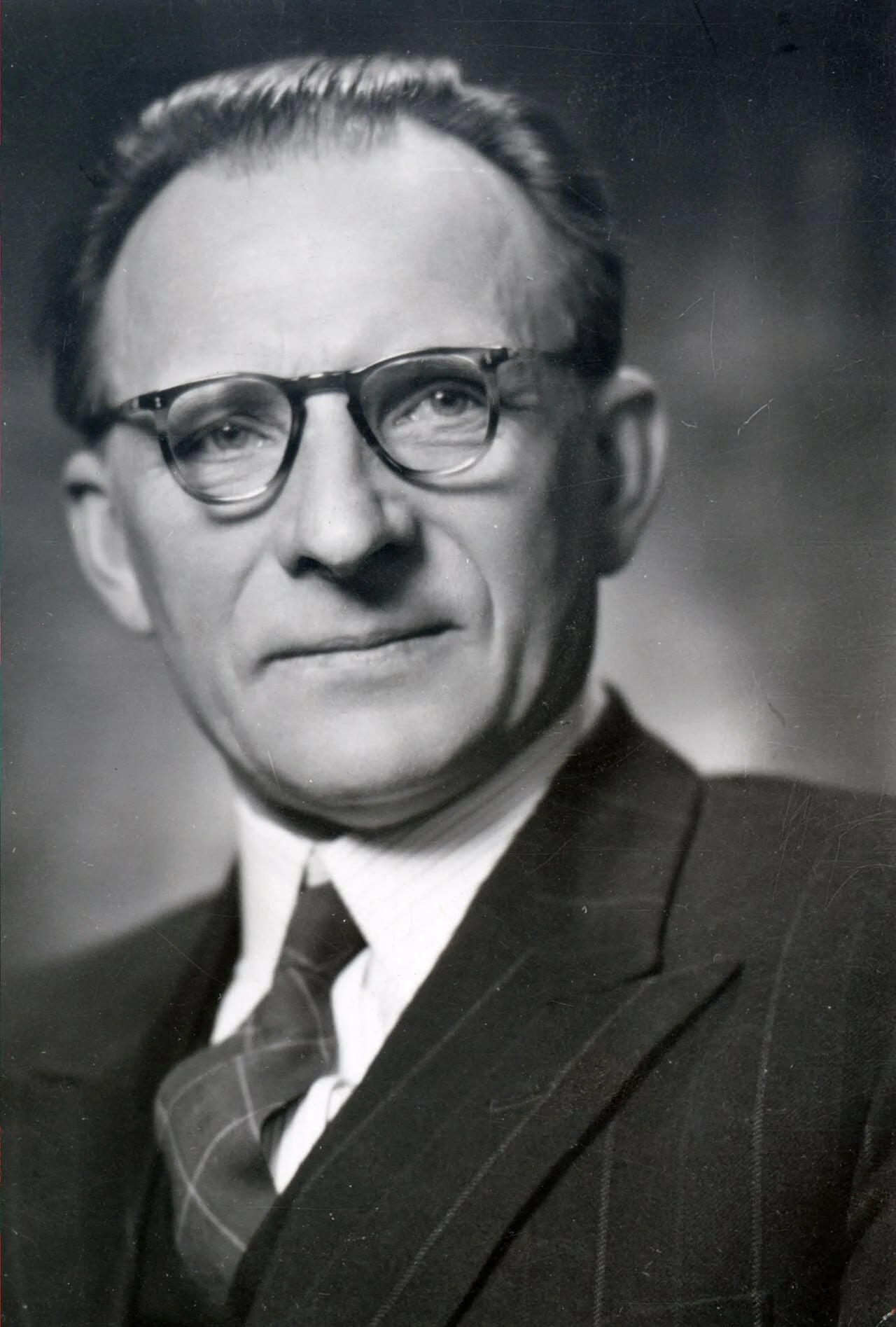 Portrait of Cornelius Karlstrøm (1897–1978) – memorial page