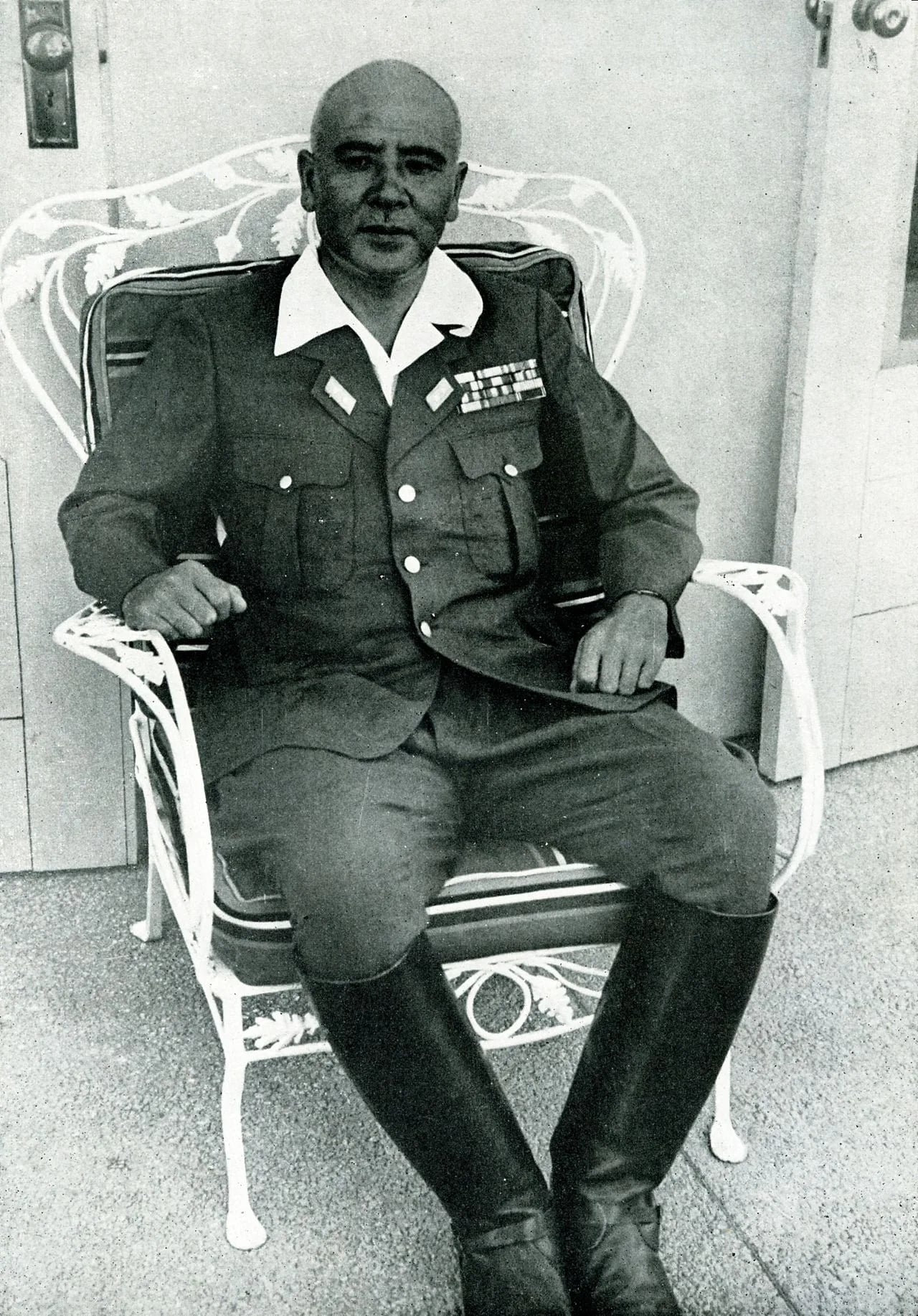 Porträt von Honma Masaharu (1887–1946) – Gedenkseite