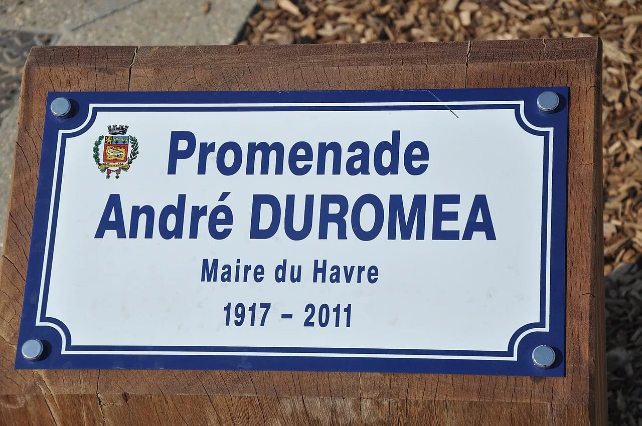 Portrait of André Duroméa (1917–2011) – memorial page