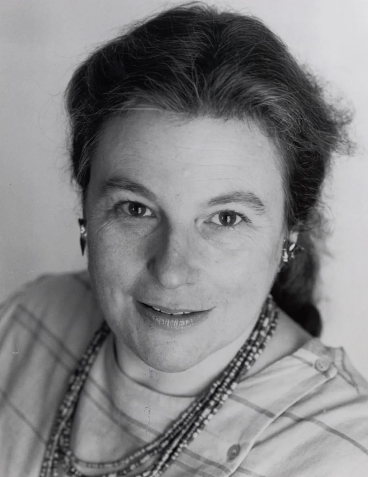Portrait of Cynthia Macdonald (1928–2015) – memorial page