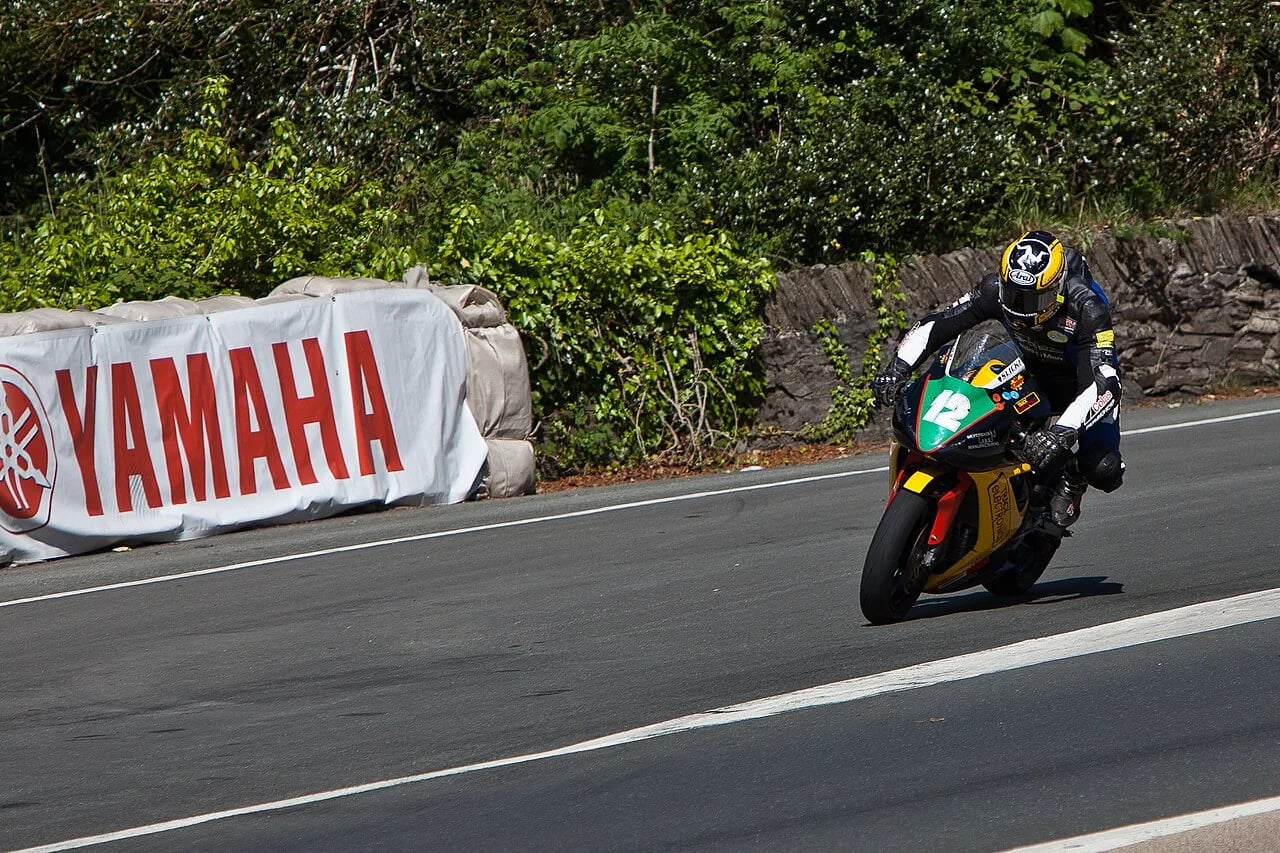 Portrait of Dan Kneen (1987–2018) – memorial page