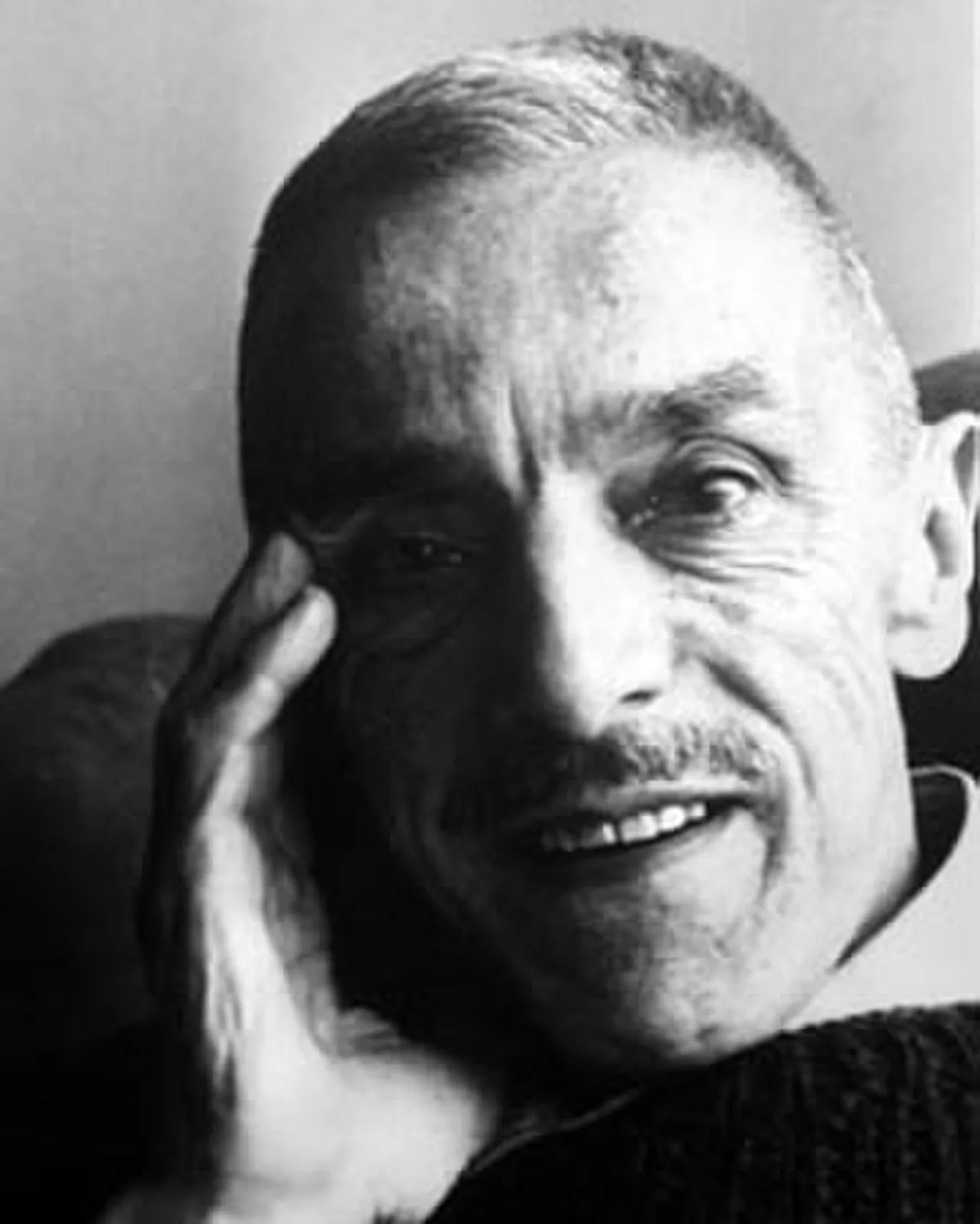 Portrait of Rubén Enrique Romano (1925–2005) – memorial page