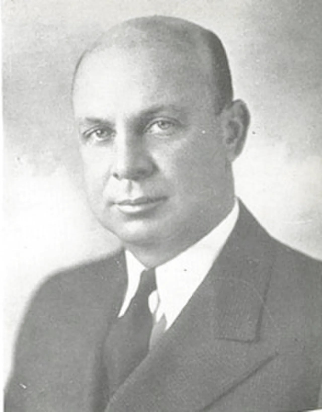 Portrait of Dana X. Bible (1891–1980) – memorial page